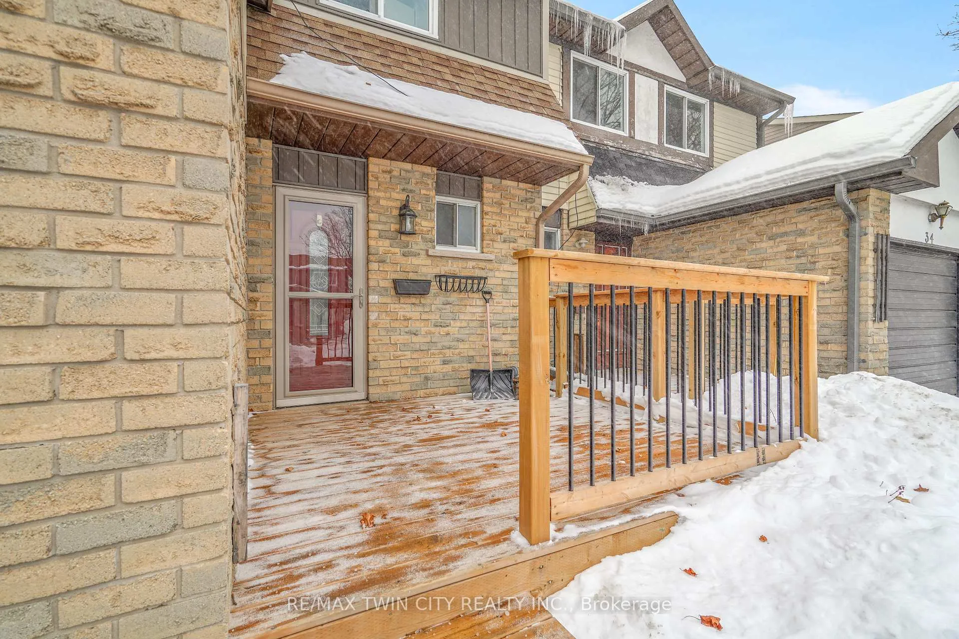 Photo 4 of 32 Parkside Drive, Brant, Paris — HOMEH