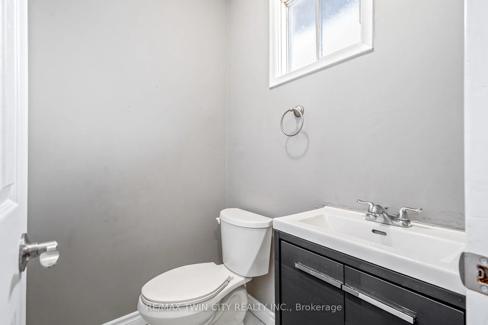 Photo 20 of 32 Parkside Drive, Brant, Paris — HOMEH