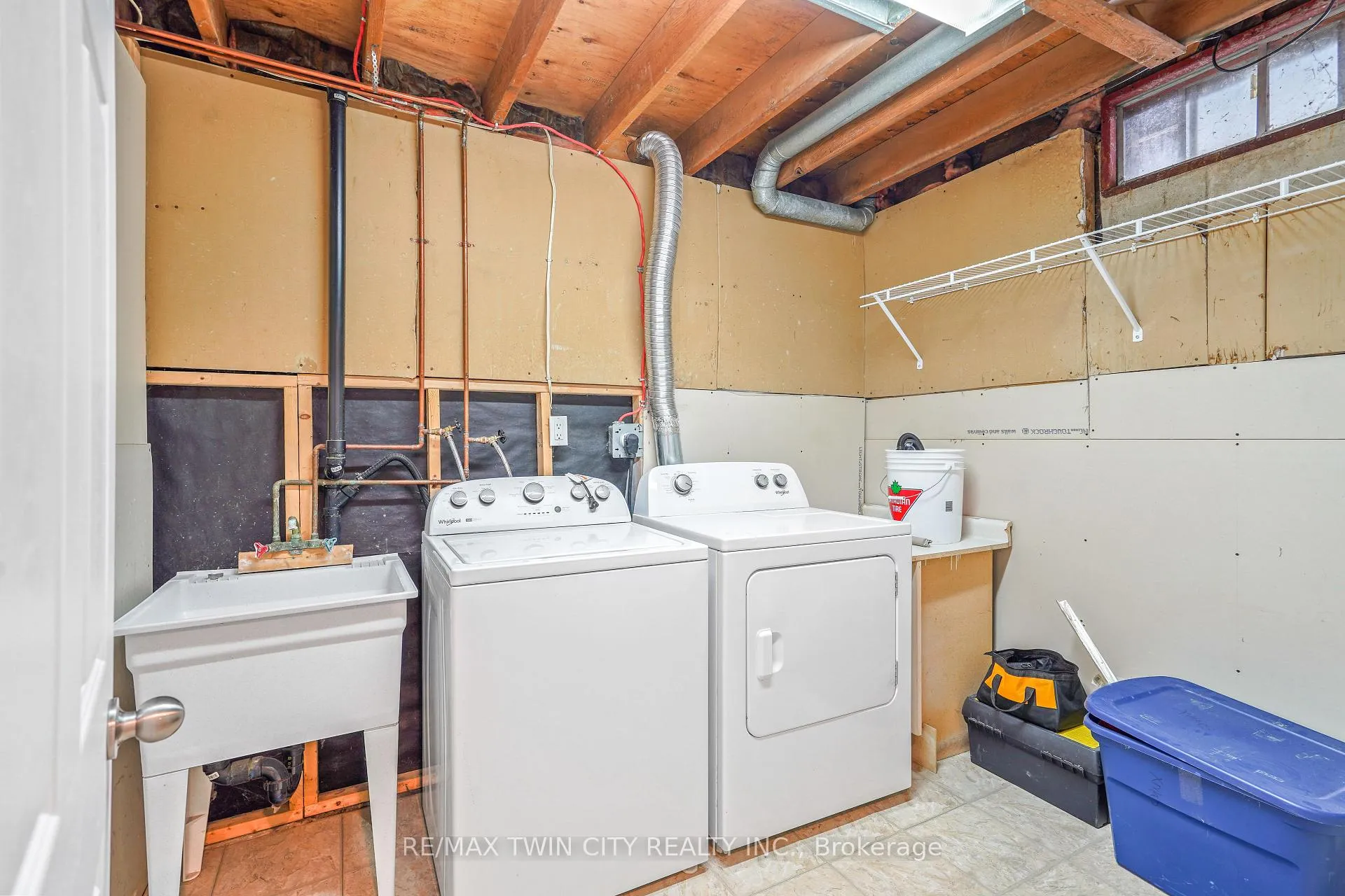 Photo 41 of 32 Parkside Drive, Brant, Paris — HOMEH