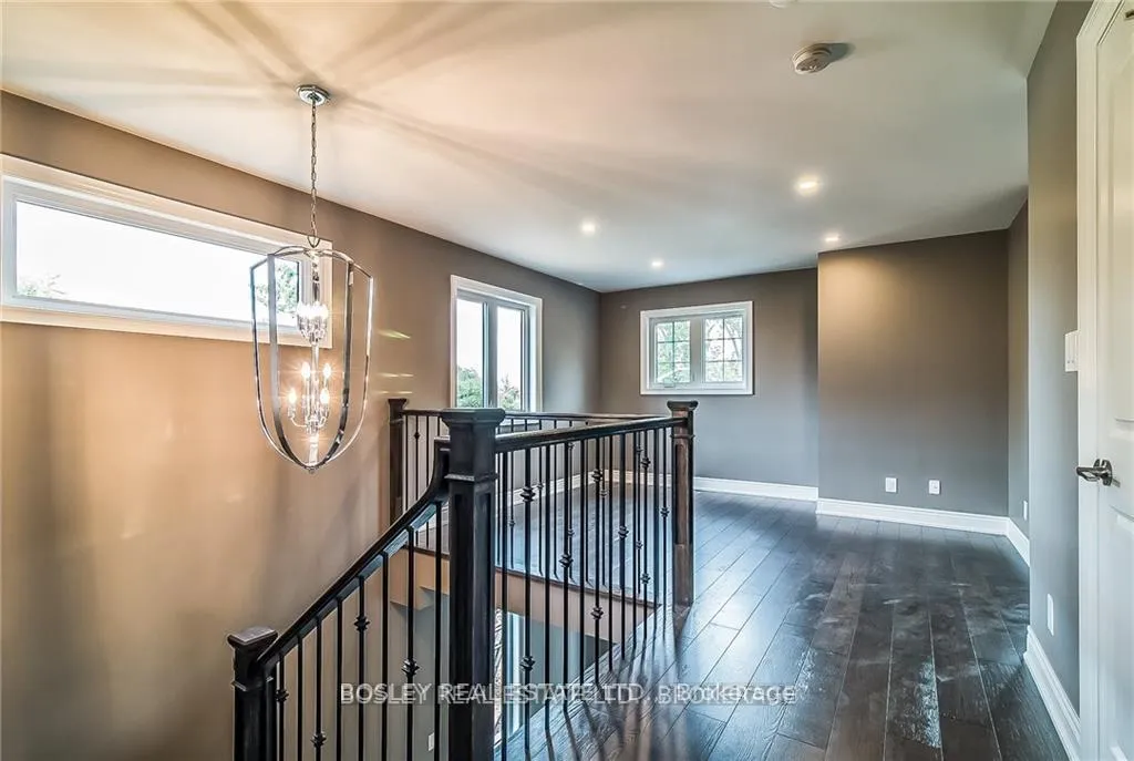 Photo 21 of 6168 Curlin Crescent, Niagara Falls, Forestview — HOMEH