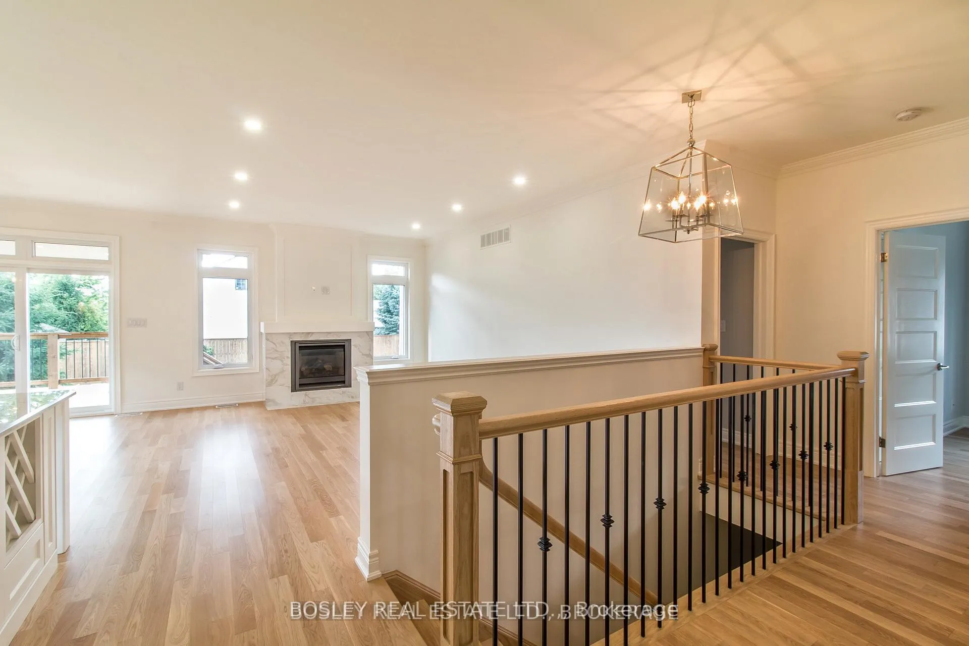 Photo 23 of 6168 Curlin Crescent, Niagara Falls, Forestview — HOMEH