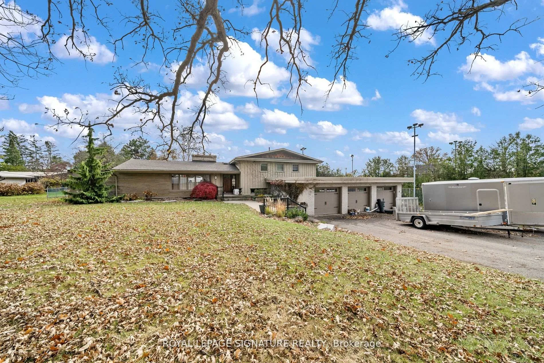 Photo 10 of 83 Sylvadene Parkway, Vaughan, East Woodbridge — HOMEH
