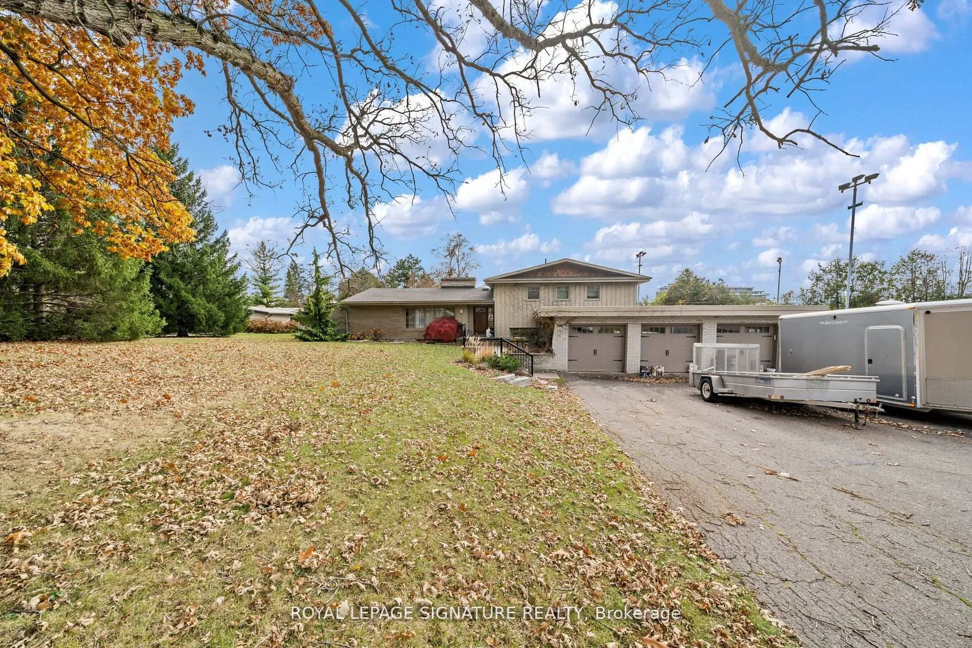 Photo 12 of 83 Sylvadene Parkway, Vaughan, East Woodbridge — HOMEH