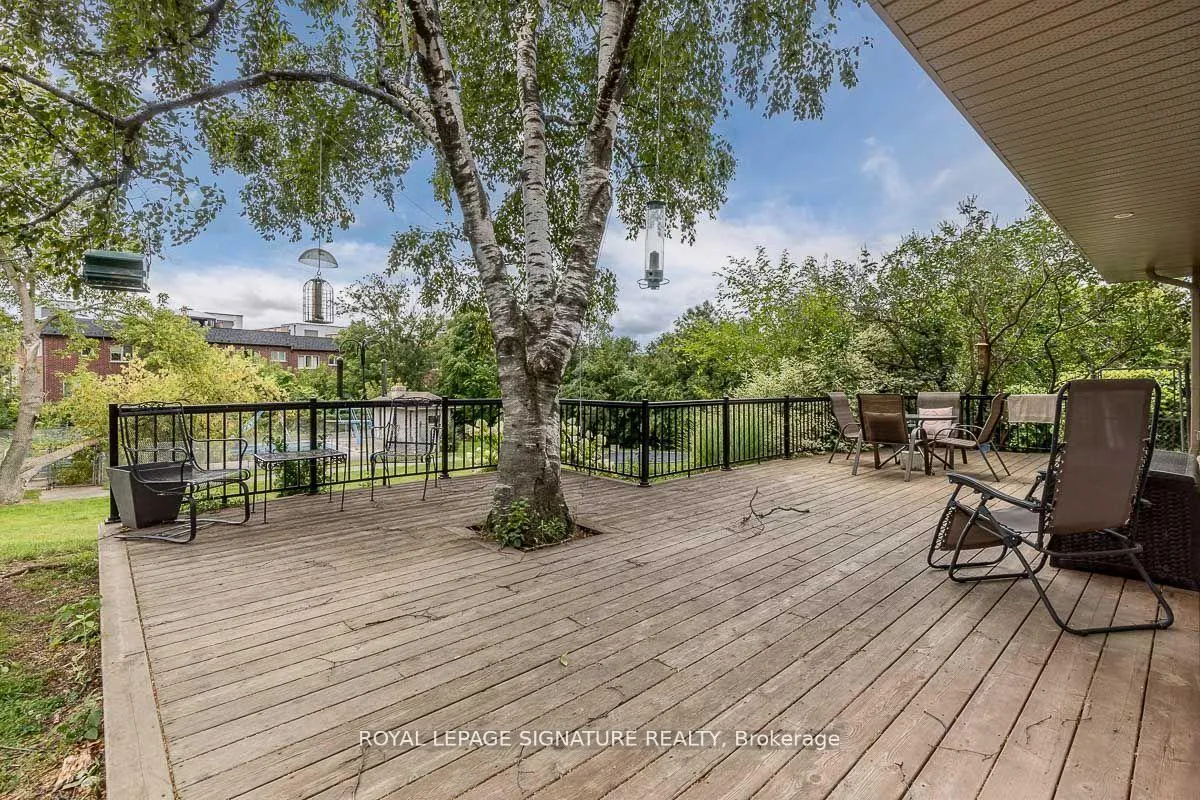 Photo 15 of 83 Sylvadene Parkway, Vaughan, East Woodbridge — HOMEH