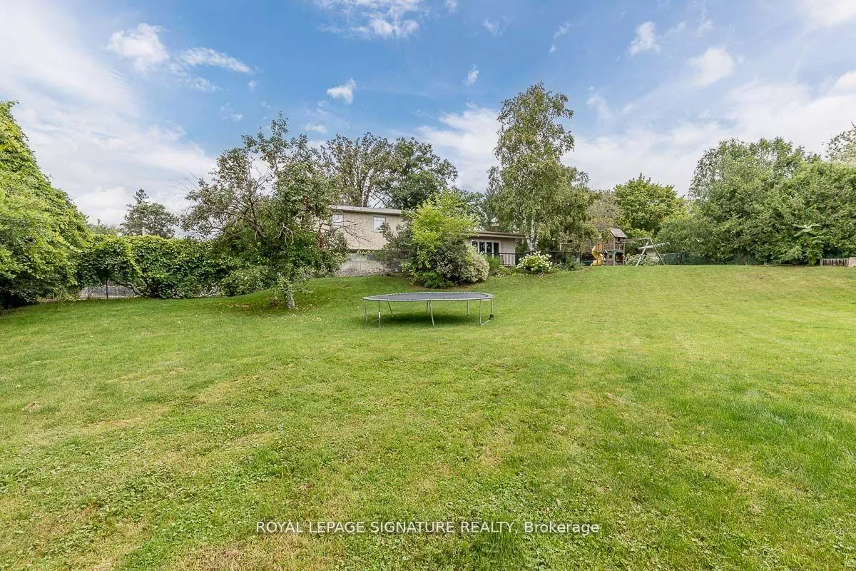 Photo 23 of 83 Sylvadene Parkway, Vaughan, East Woodbridge — HOMEH