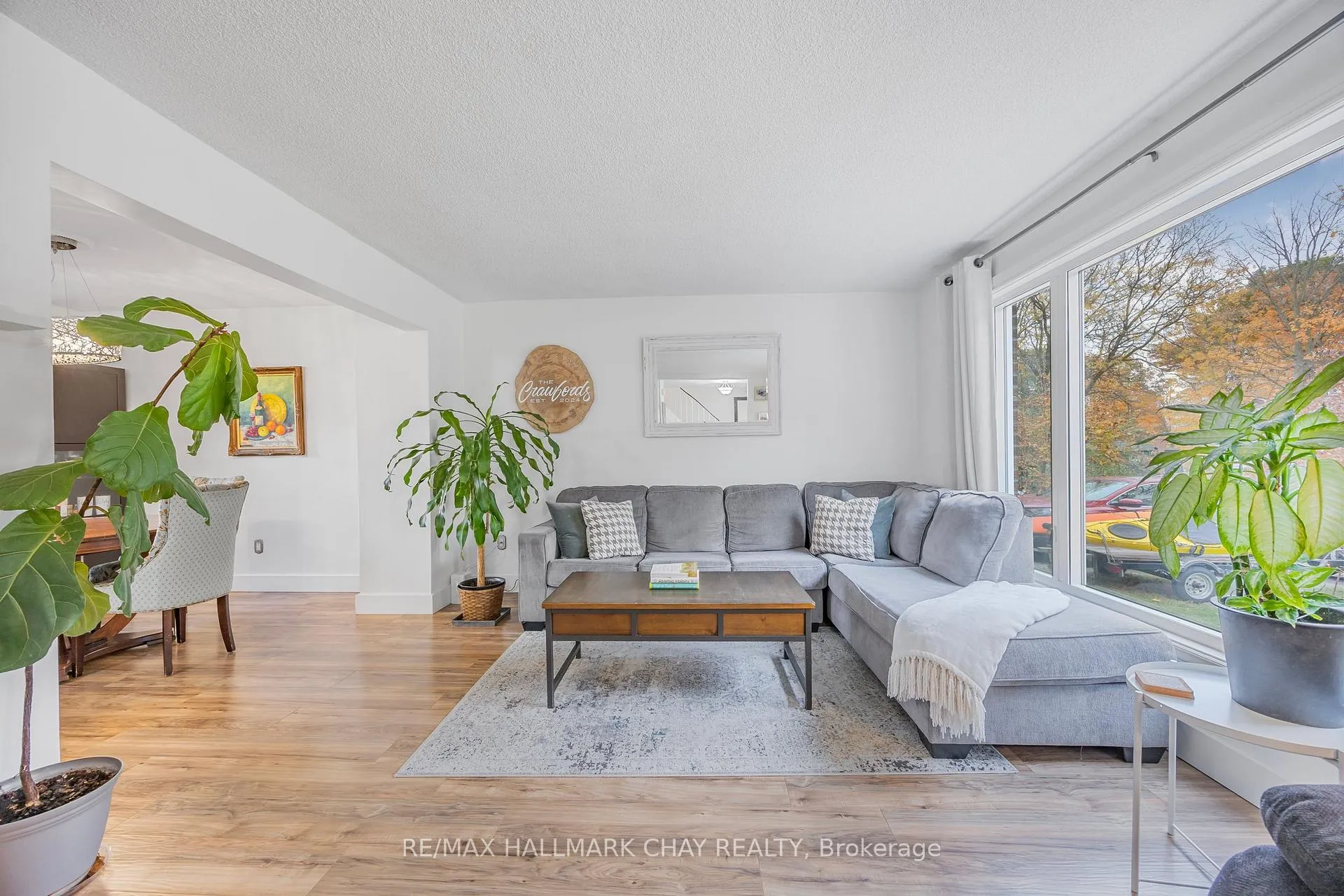 Photo 3 of 46 Farmingdale Crescent, Barrie, Cundles East — HOMEH