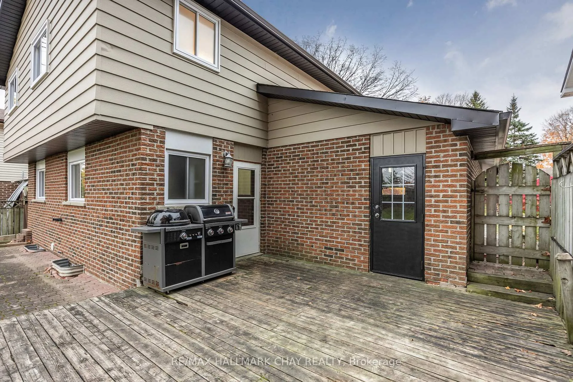 Photo 19 of 46 Farmingdale Crescent, Barrie, Cundles East — HOMEH