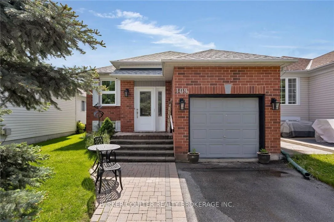Photo 2 of 109 Copeman Crescent, Barrie, Painswick North — HOMEH