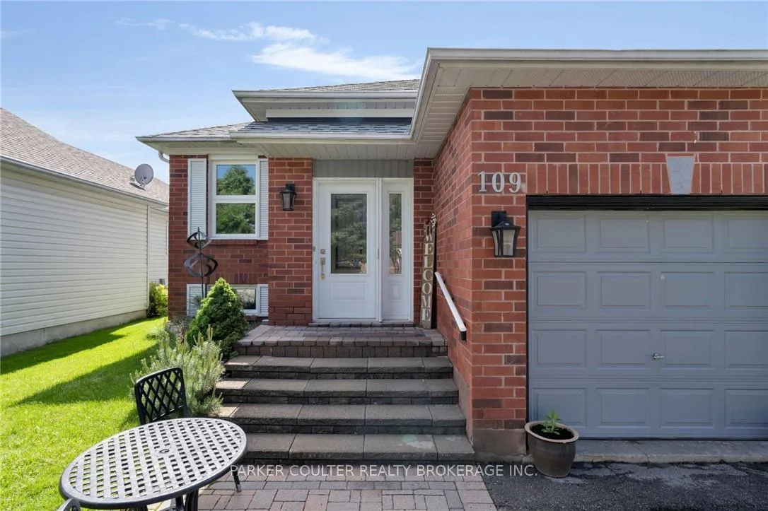 Photo 5 of 109 Copeman Crescent, Barrie, Painswick North — HOMEH