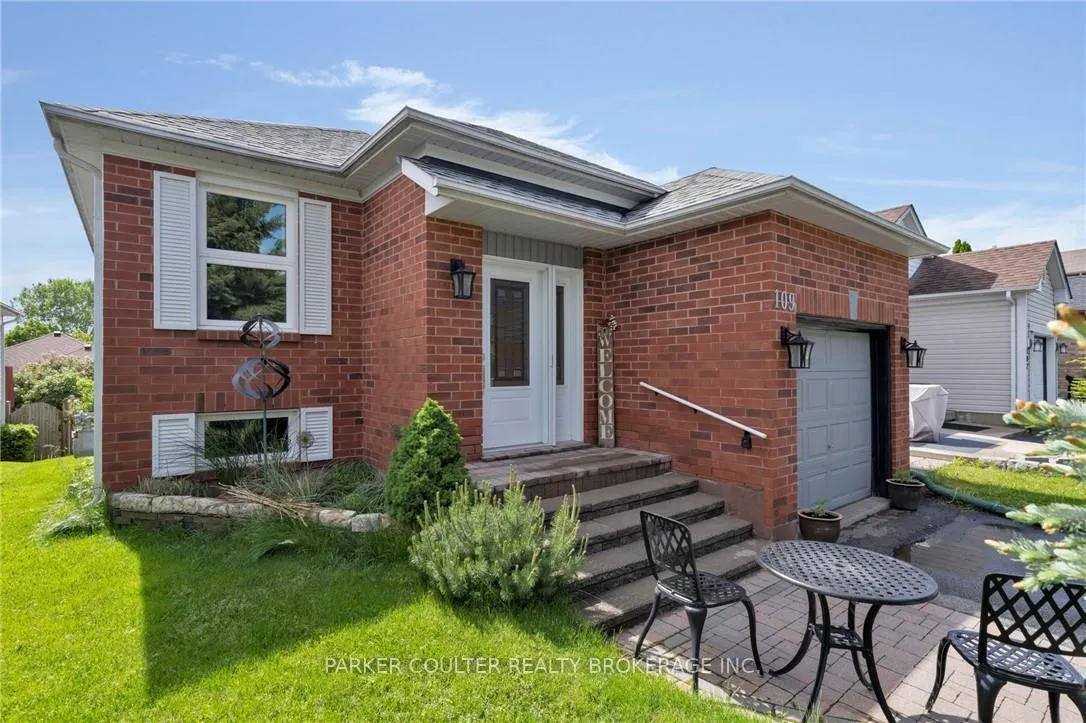Photo 6 of 109 Copeman Crescent, Barrie, Painswick North — HOMEH