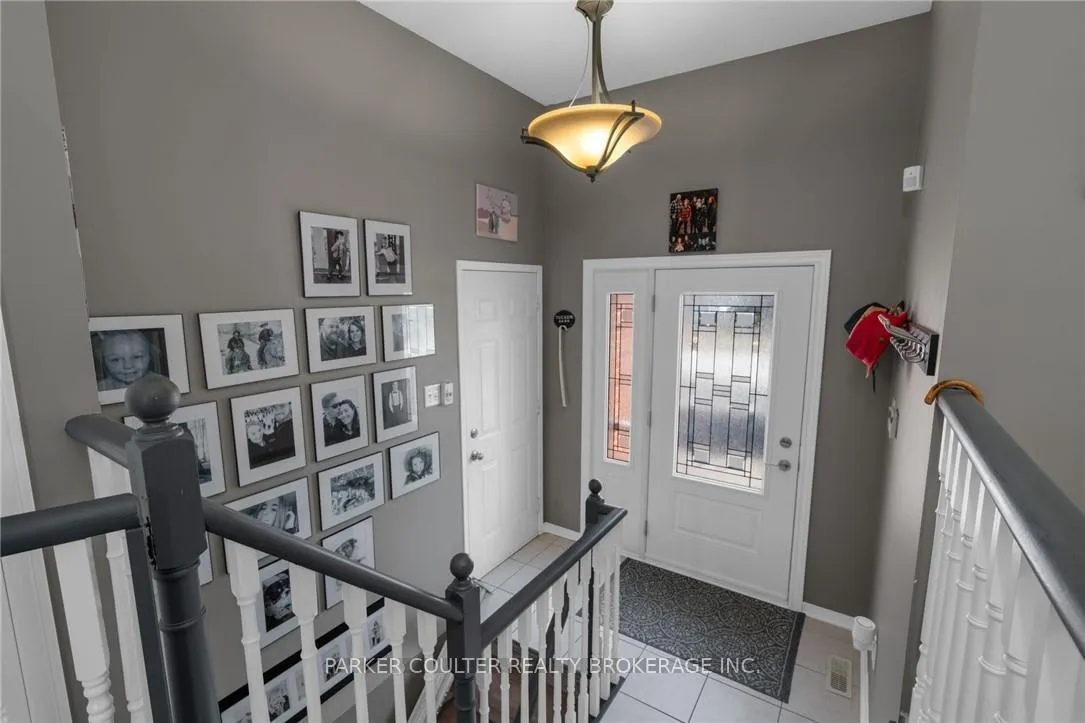 Photo 8 of 109 Copeman Crescent, Barrie, Painswick North — HOMEH