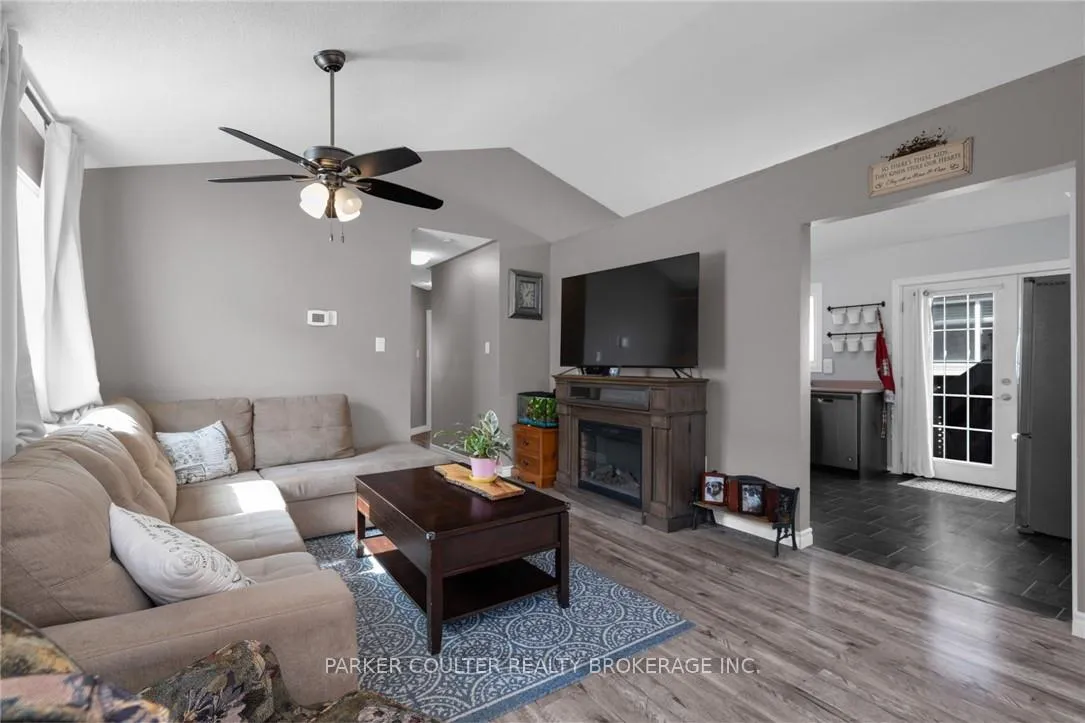 Photo 12 of 109 Copeman Crescent, Barrie, Painswick North — HOMEH