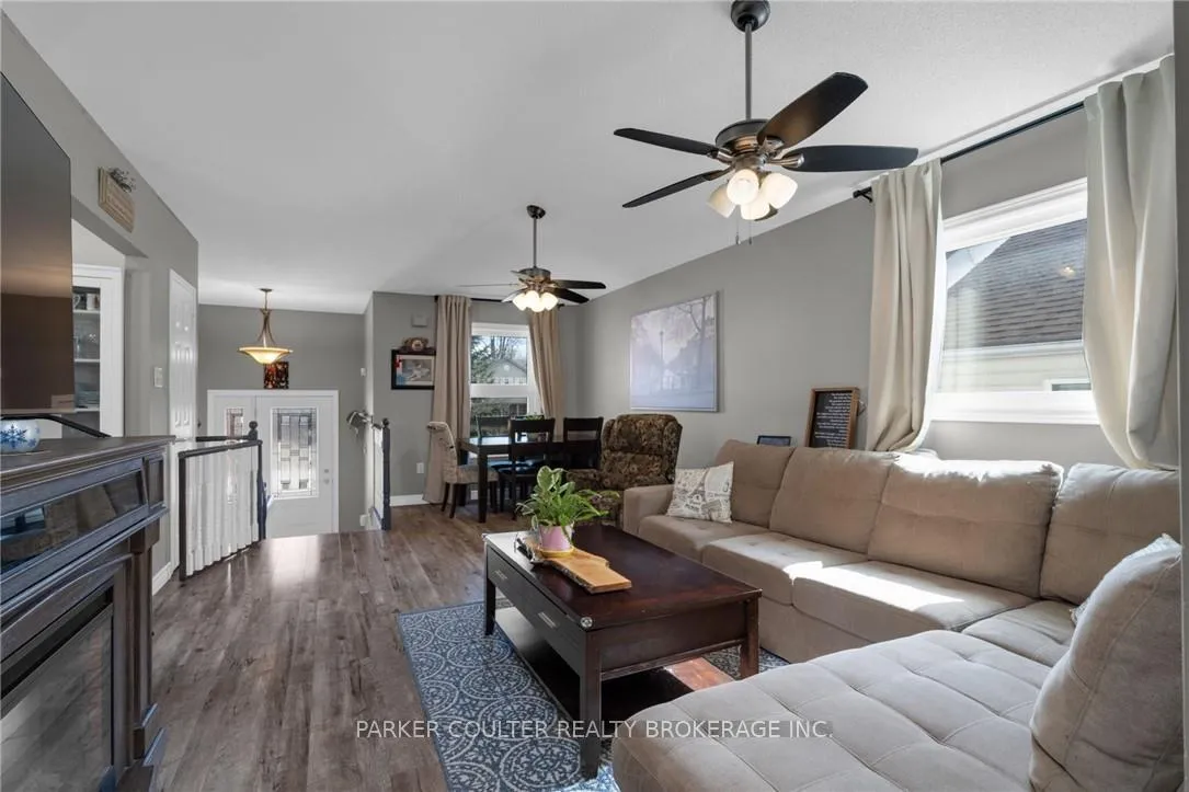 Photo 13 of 109 Copeman Crescent, Barrie, Painswick North — HOMEH