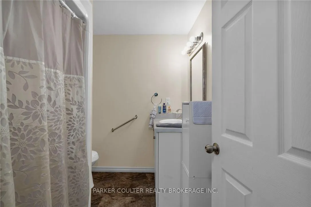 Photo 28 of 109 Copeman Crescent, Barrie, Painswick North — HOMEH