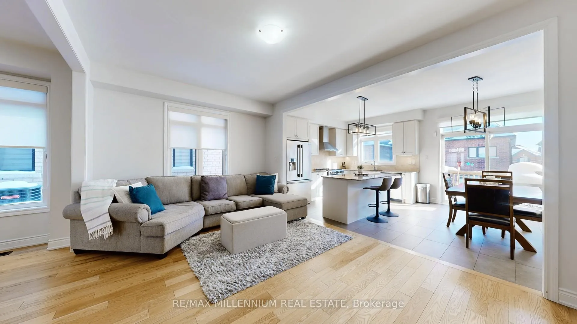 Photo 4 of 53 Zenith Avenue, Vaughan, Kleinburg — HOMEH