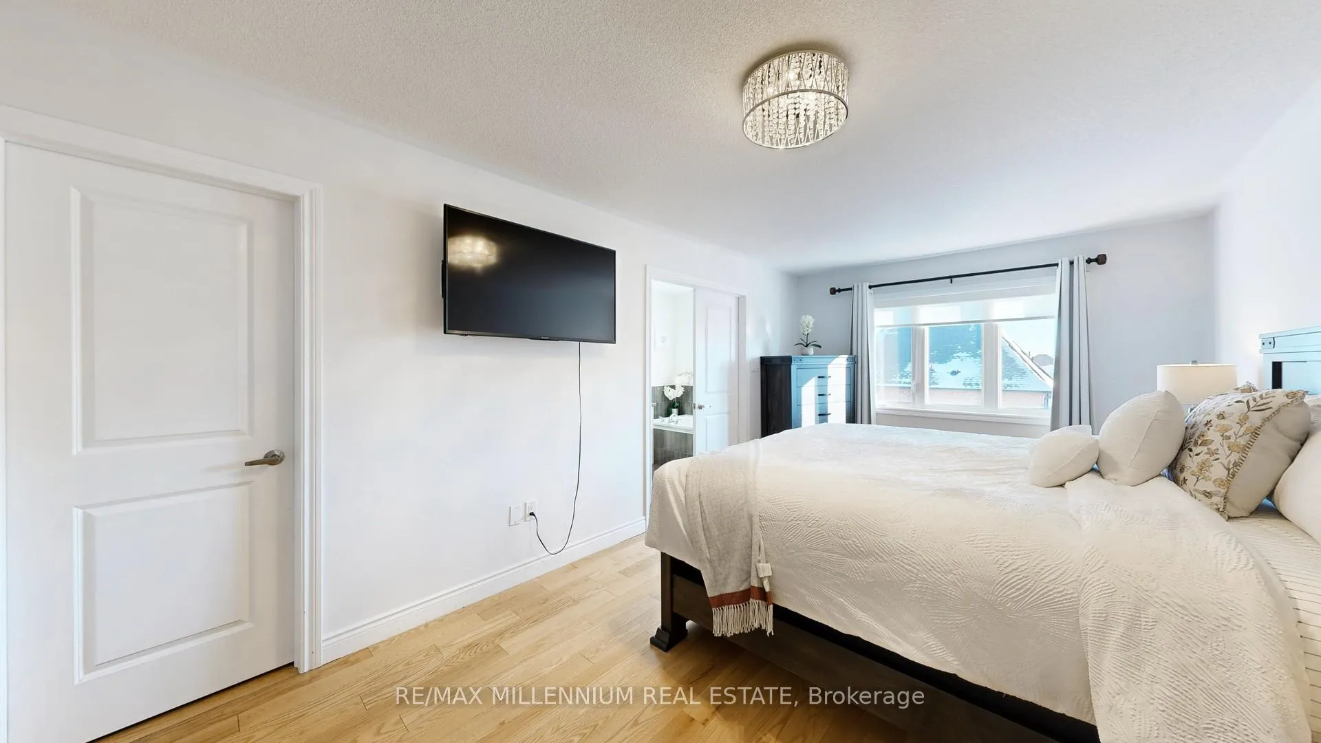 Photo 24 of 53 Zenith Avenue, Vaughan, Kleinburg — HOMEH