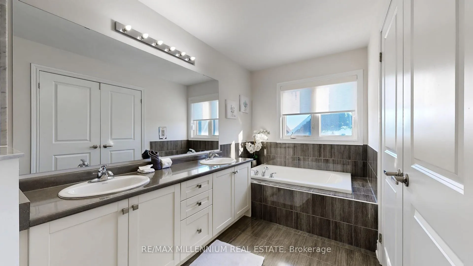 Photo 25 of 53 Zenith Avenue, Vaughan, Kleinburg — HOMEH