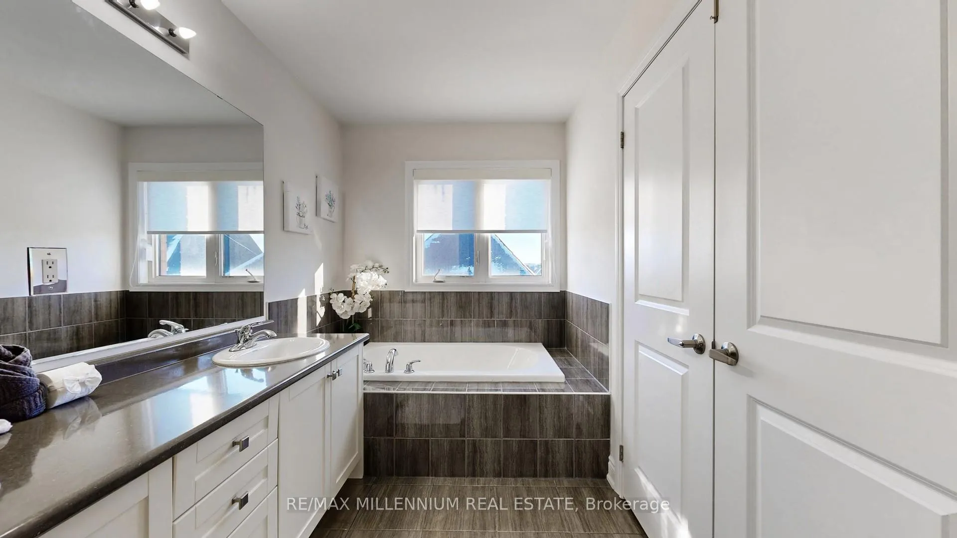 Photo 27 of 53 Zenith Avenue, Vaughan, Kleinburg — HOMEH