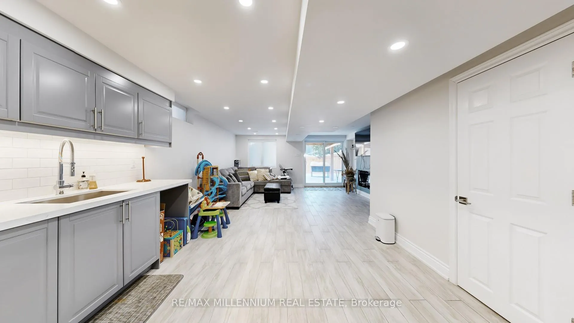 Photo 36 of 53 Zenith Avenue, Vaughan, Kleinburg — HOMEH
