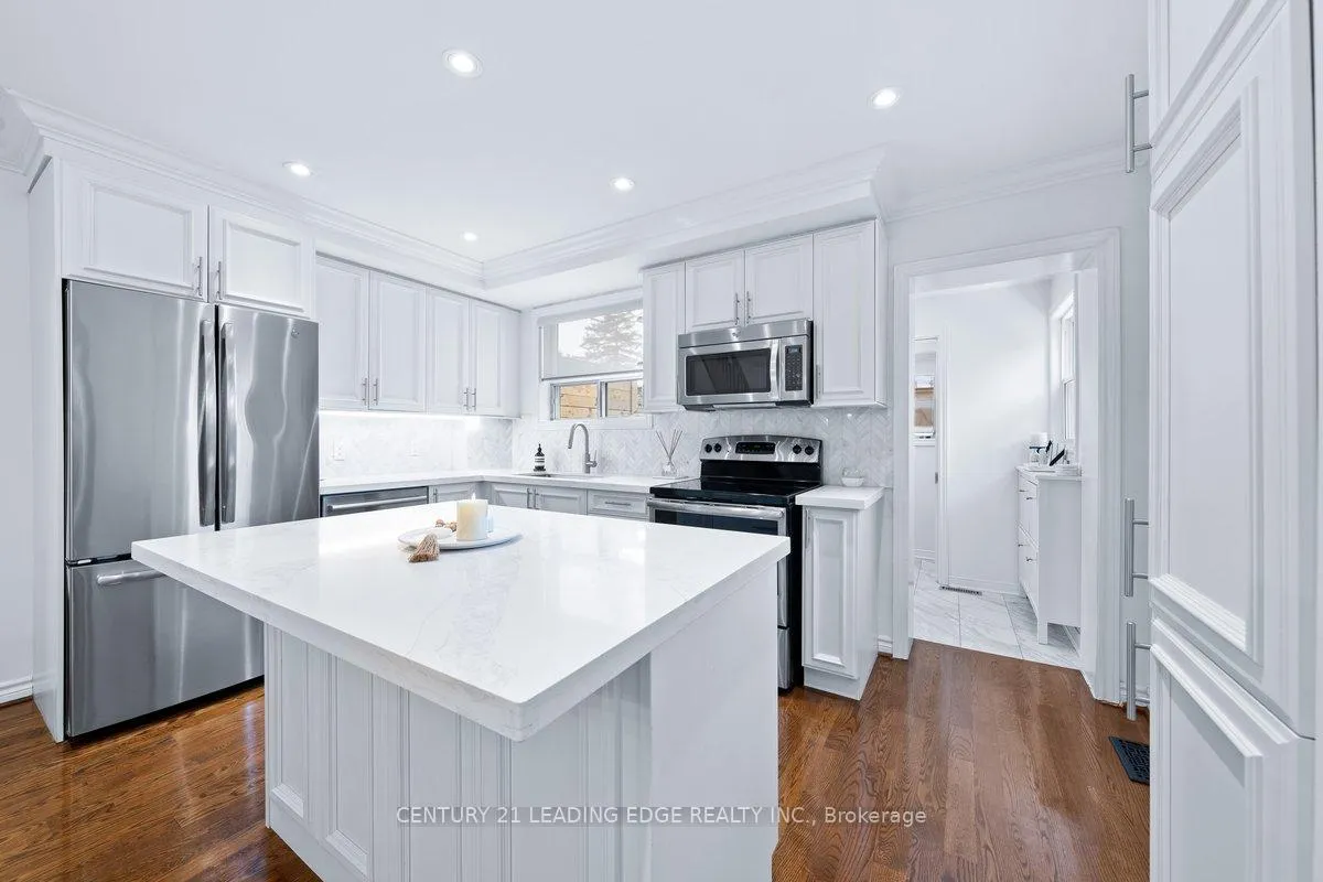 Photo 10 of 32 Mortimer Avenue, Toronto, Broadview North — HOMEH