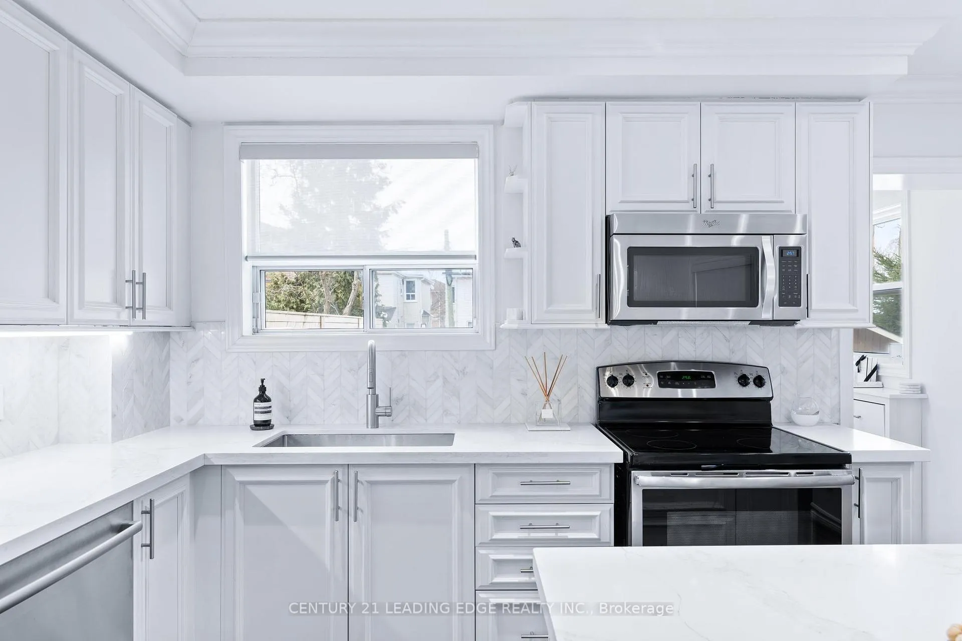 Photo 11 of 32 Mortimer Avenue, Toronto, Broadview North — HOMEH