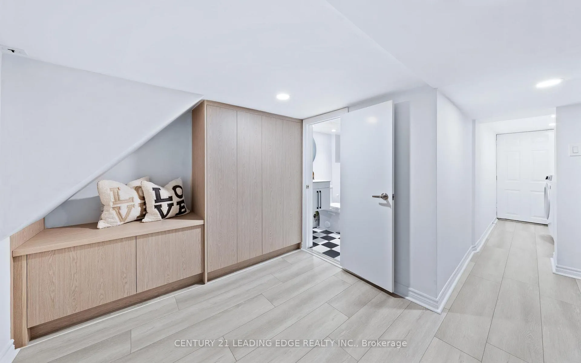 Photo 29 of 32 Mortimer Avenue, Toronto, Broadview North — HOMEH