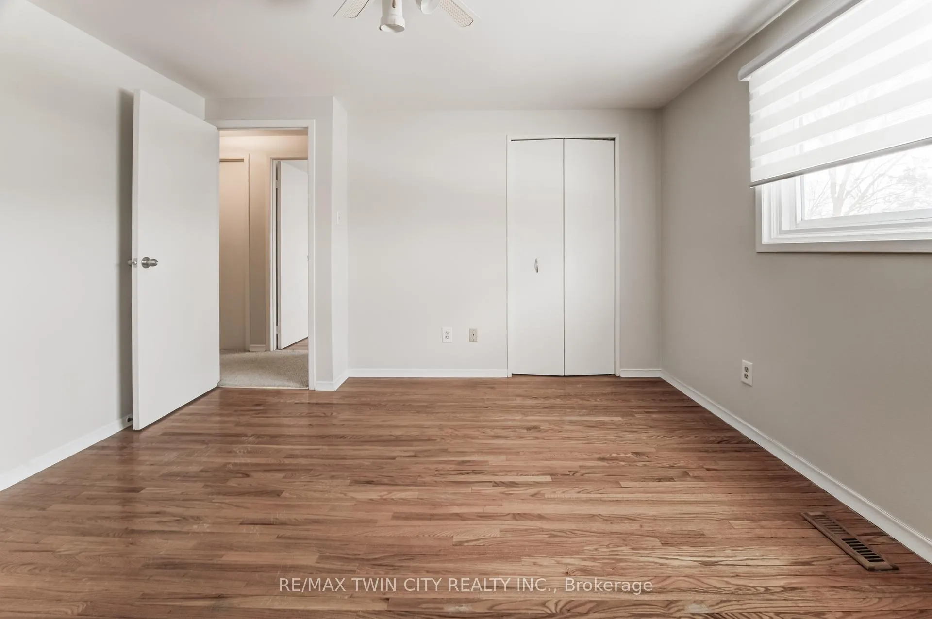 Photo 8 of 122 Forest Glen Crescent, Kitchener — HOMEH