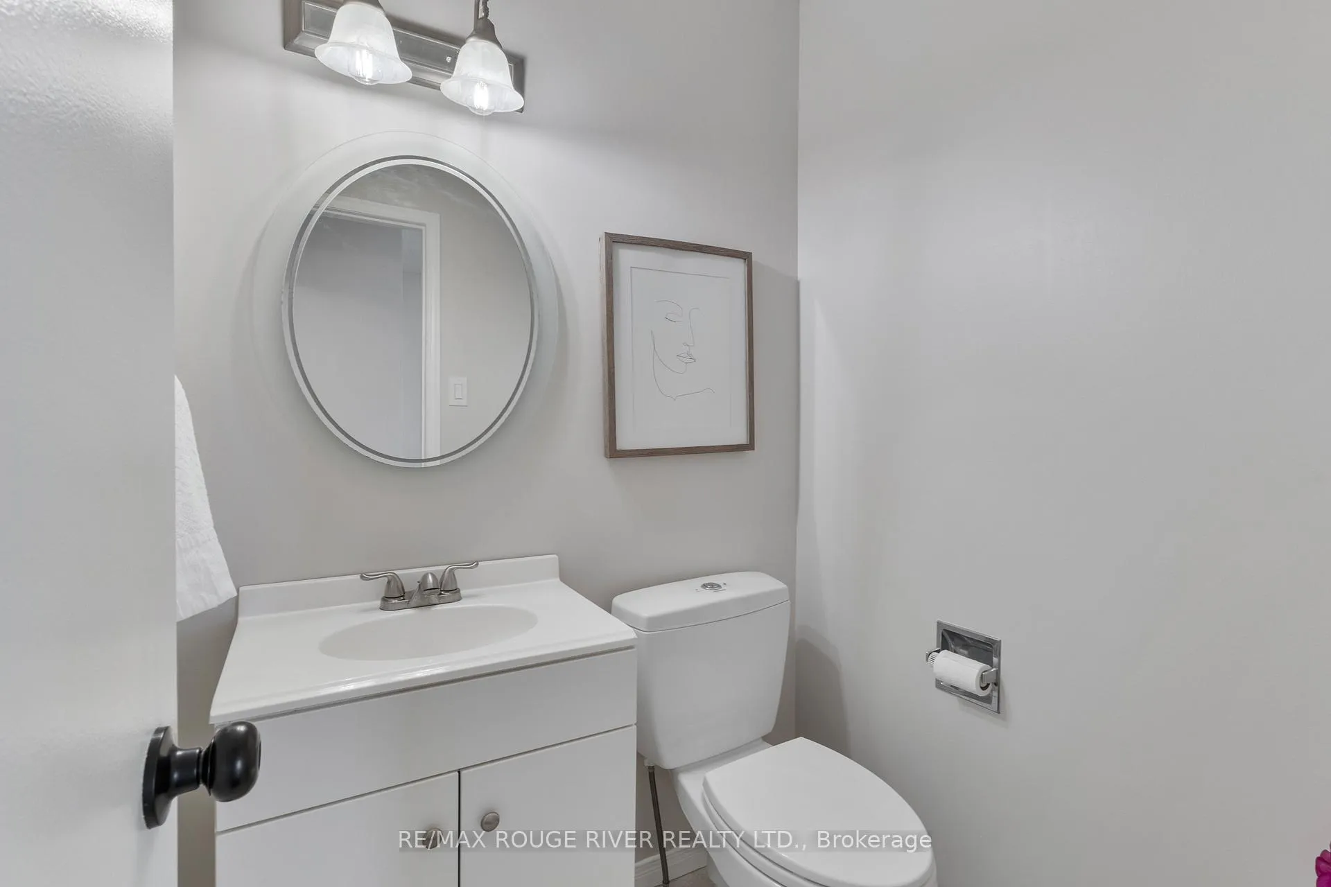 Photo 4 of 24 Carter Crescent, Whitby, Lynde Creek — HOMEH
