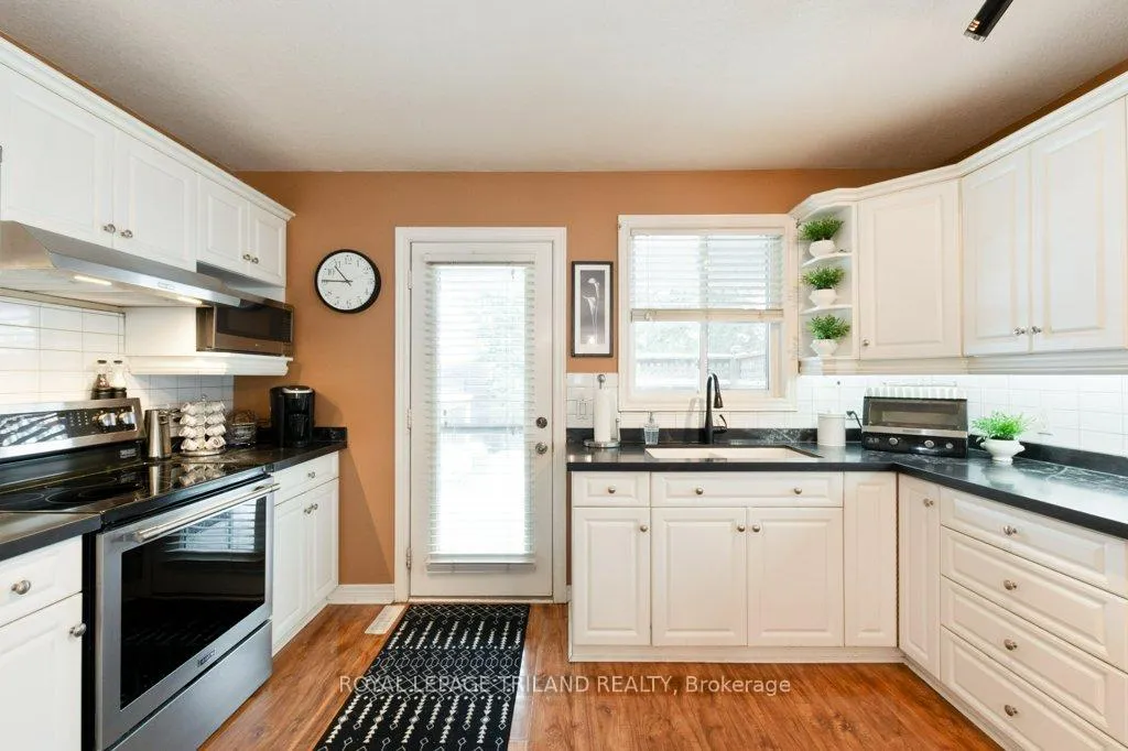 Photo 15 of 530 Highview Drive, St. Thomas — HOMEH