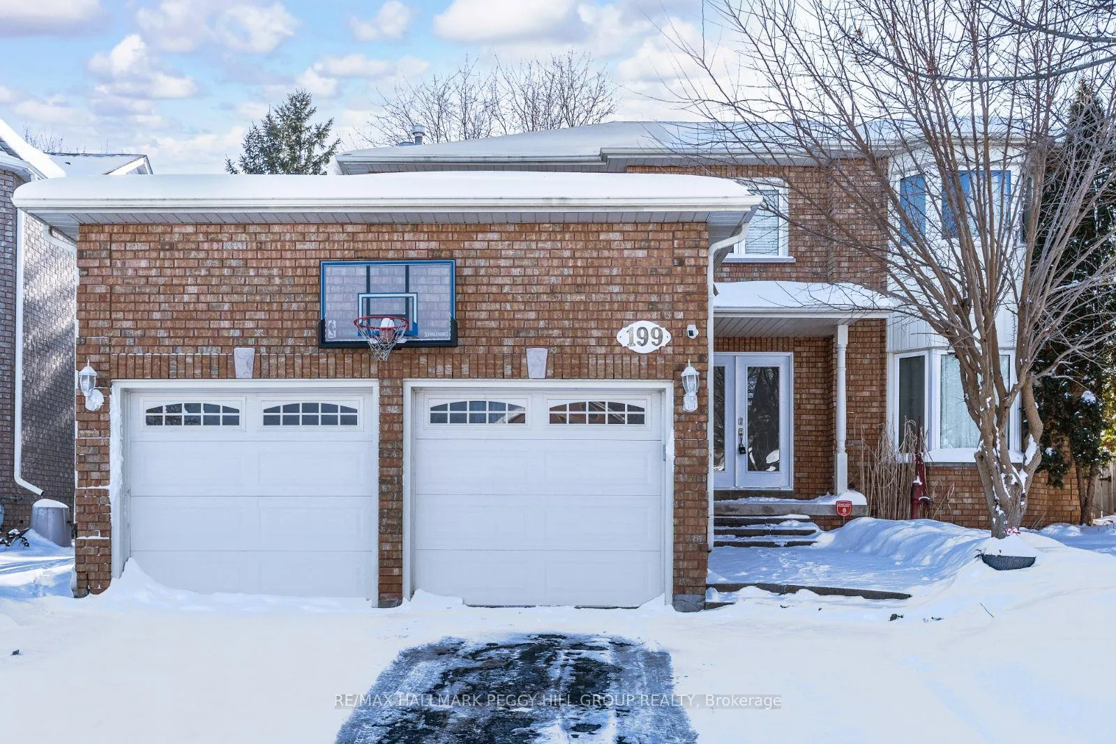 Front of 199 Hanmer Street W