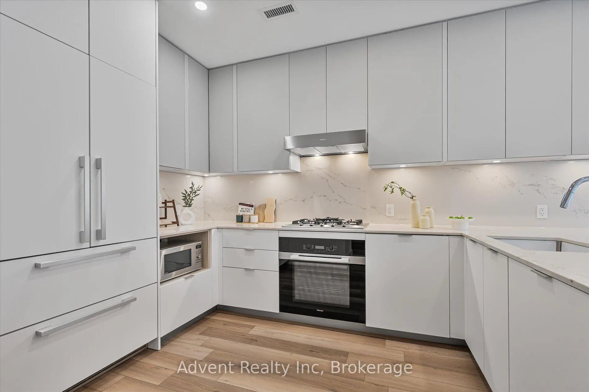 Photo 14 of Unit 127W, 8 Cedarland Drive, Markham, Unionville — HOMEH