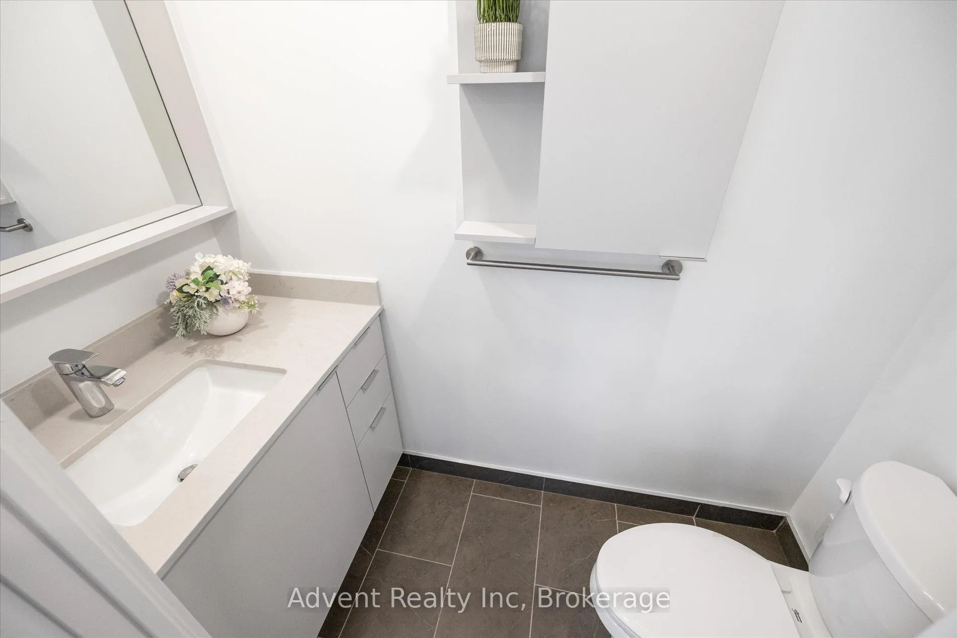 Photo 15 of Unit 127W, 8 Cedarland Drive, Markham, Unionville — HOMEH