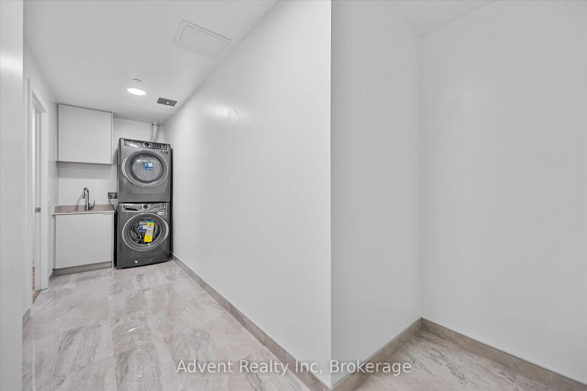 Photo 23 of Unit 127W, 8 Cedarland Drive, Markham, Unionville — HOMEH