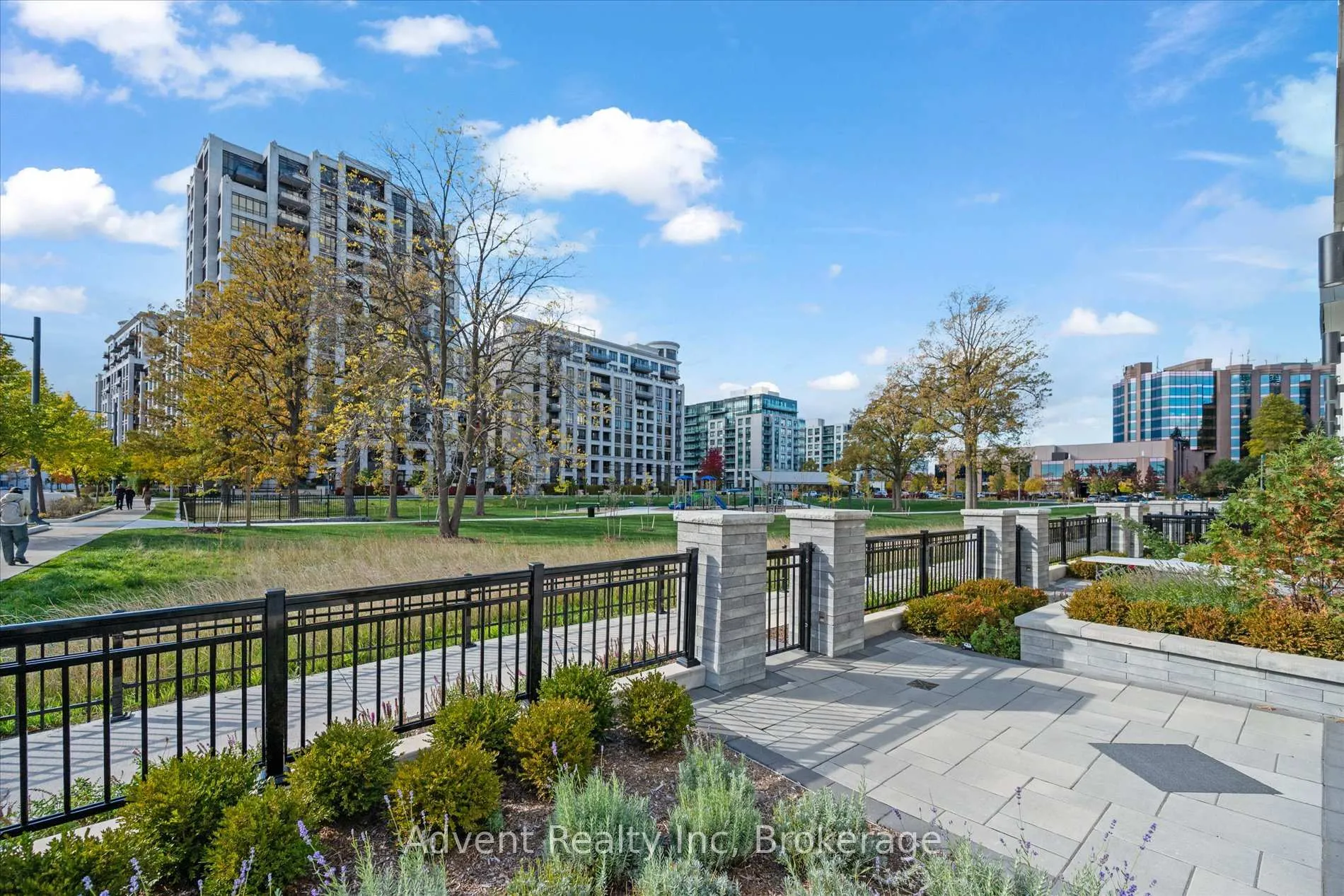 Photo 37 of Unit 127W, 8 Cedarland Drive, Markham, Unionville — HOMEH