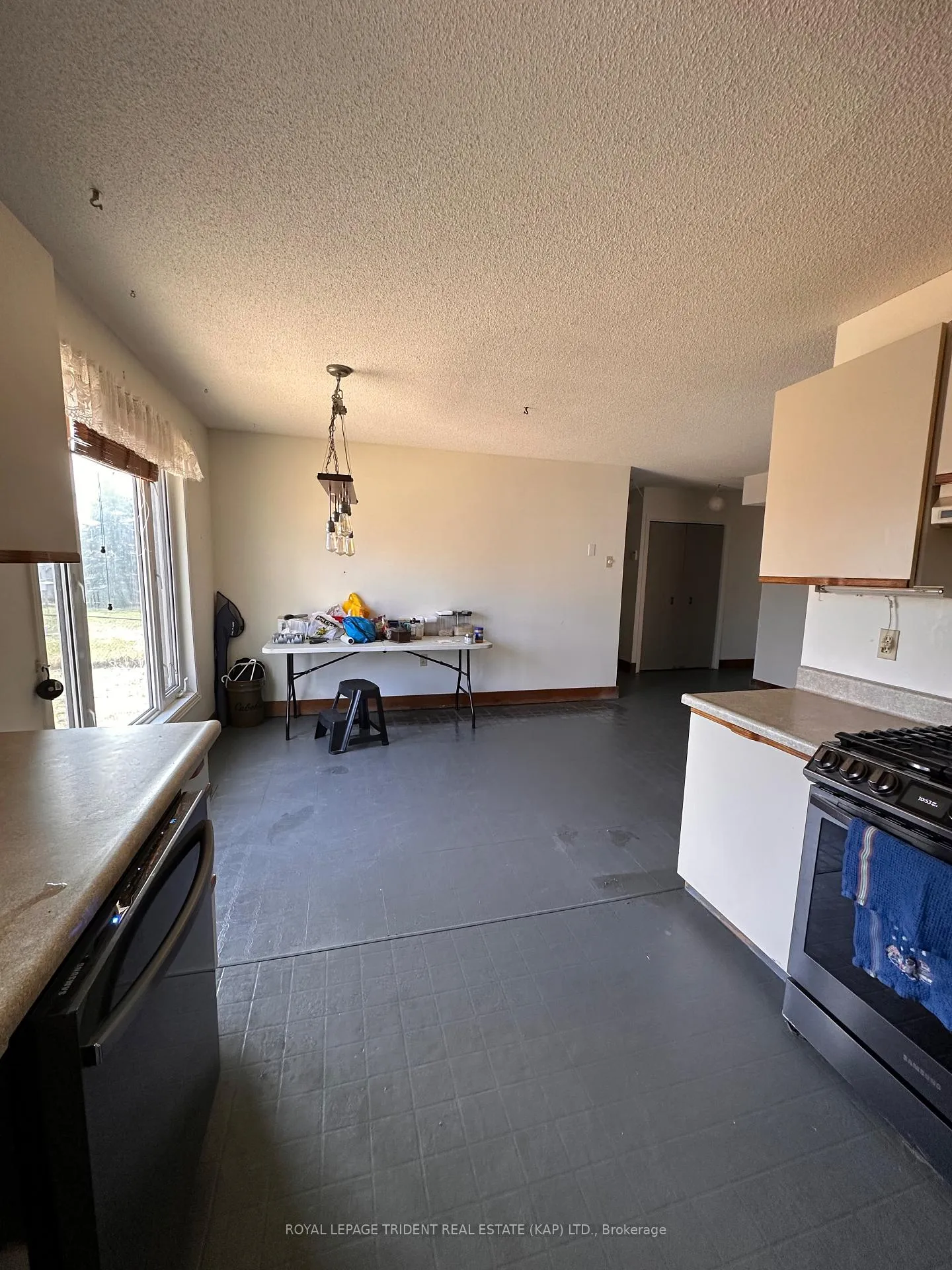 Photo 5 of 23 Kennedy Avenue, Kapuskasing — HOMEH