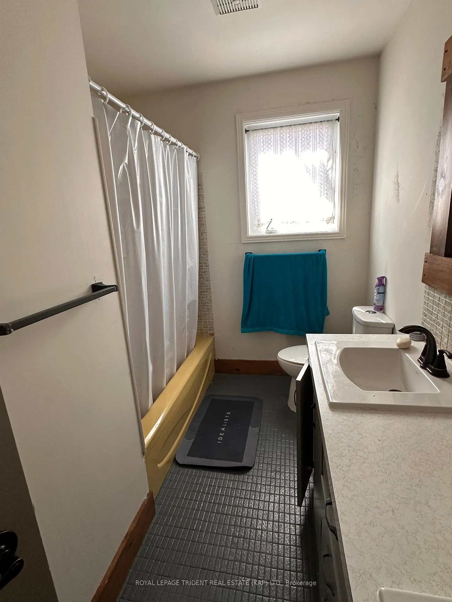 Photo 12 of 23 Kennedy Avenue, Kapuskasing — HOMEH