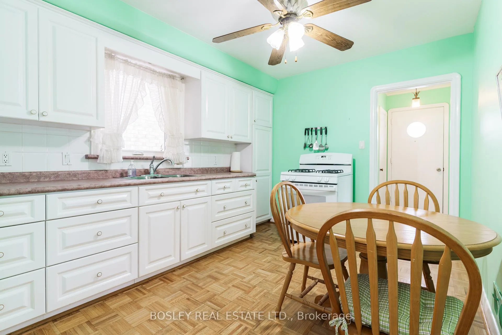 Photo 16 of 7 Scranton Road, Scarborough, Woburn — HOMEH