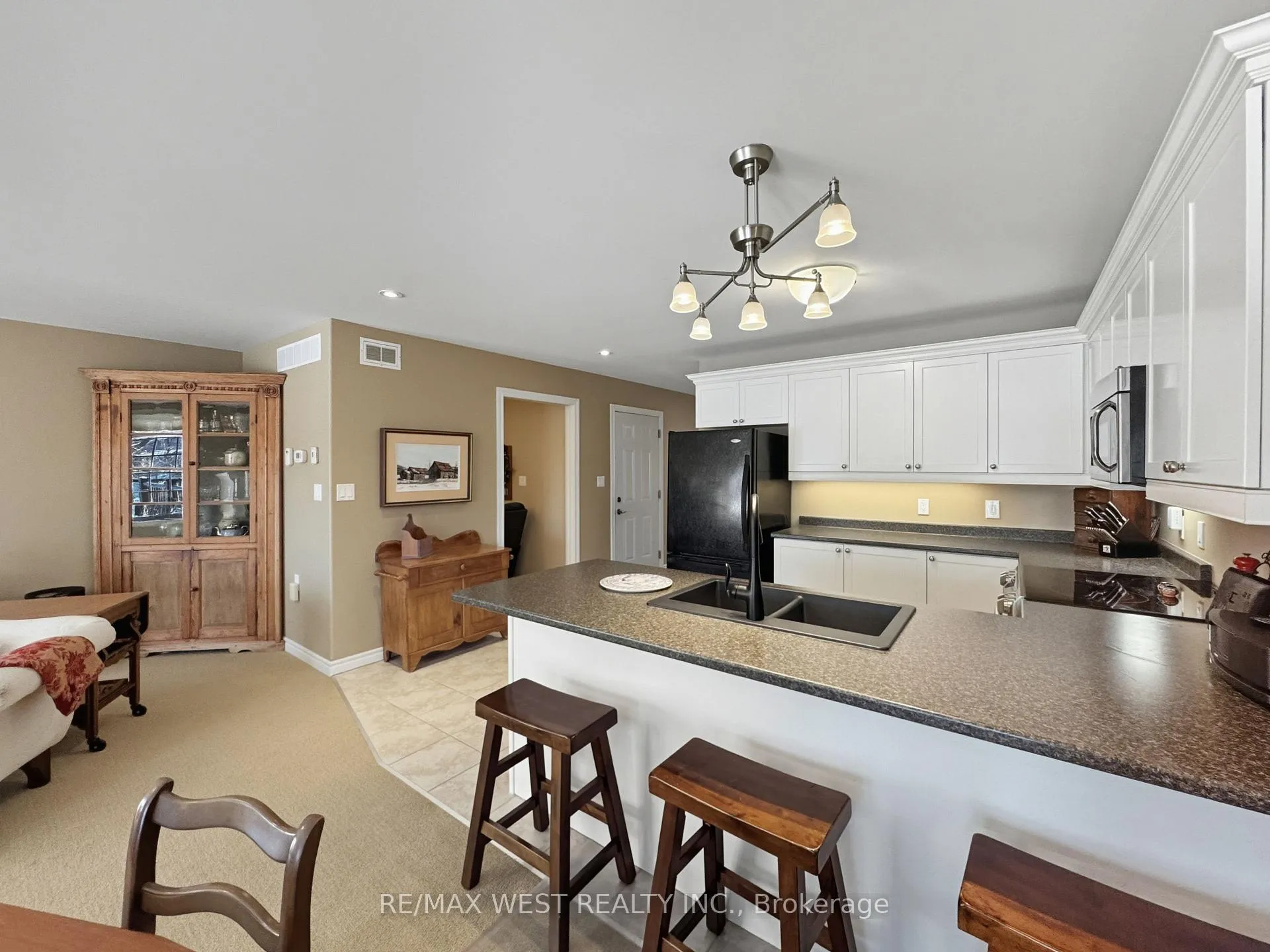 Photo 3 of Unit 2, 59 Orchard Way, Prince Edward County, Sophiasburg Ward — HOMEH