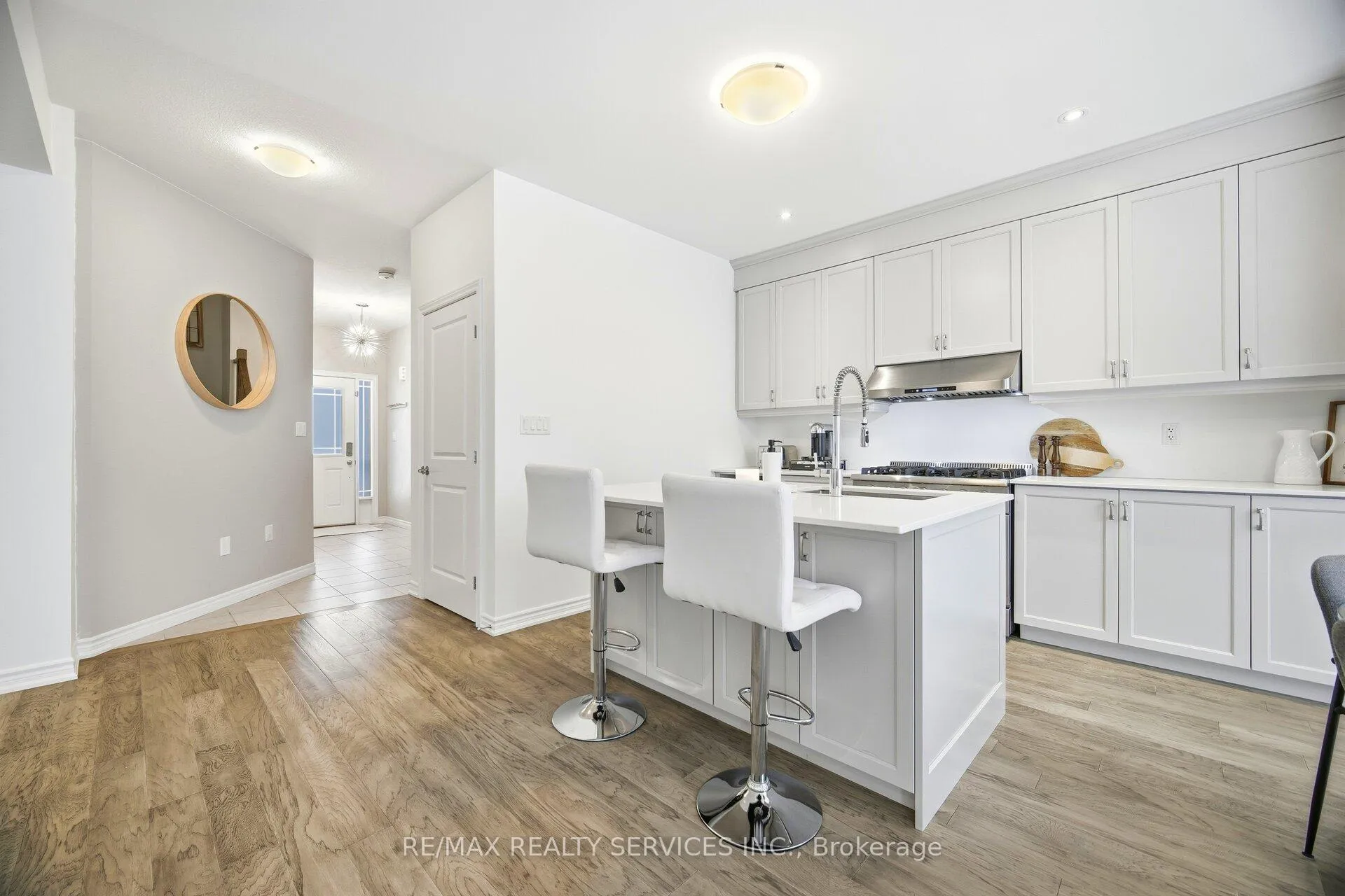 Photo 5 of 4062 Thomas Street, Lincoln, Beamsville — HOMEH