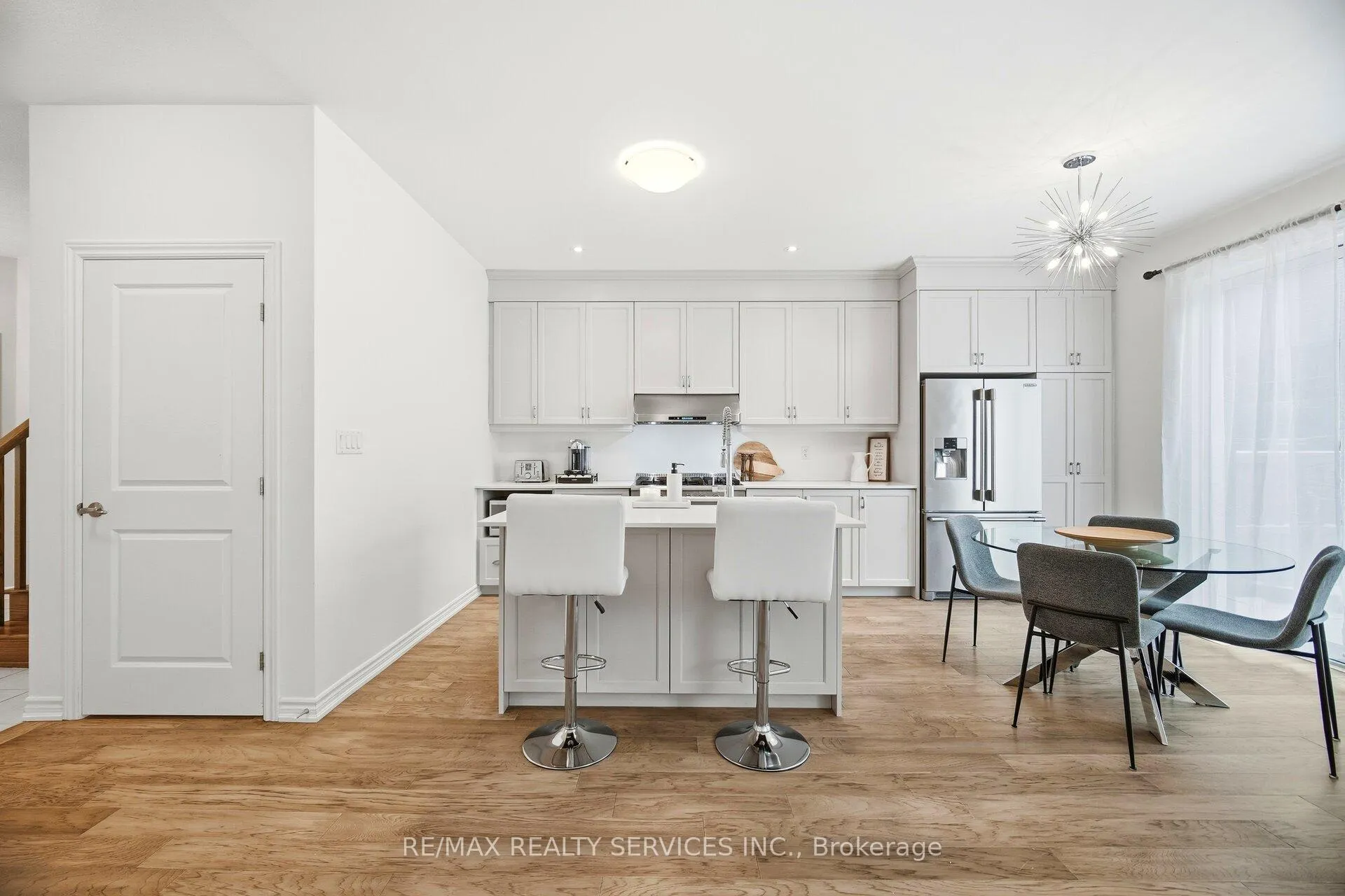 Photo 7 of 4062 Thomas Street, Lincoln, Beamsville — HOMEH