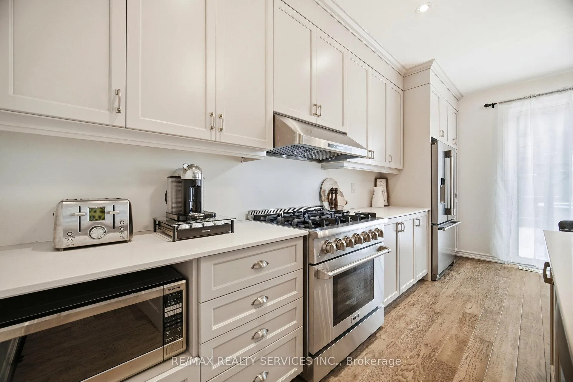 Photo 8 of 4062 Thomas Street, Lincoln, Beamsville — HOMEH