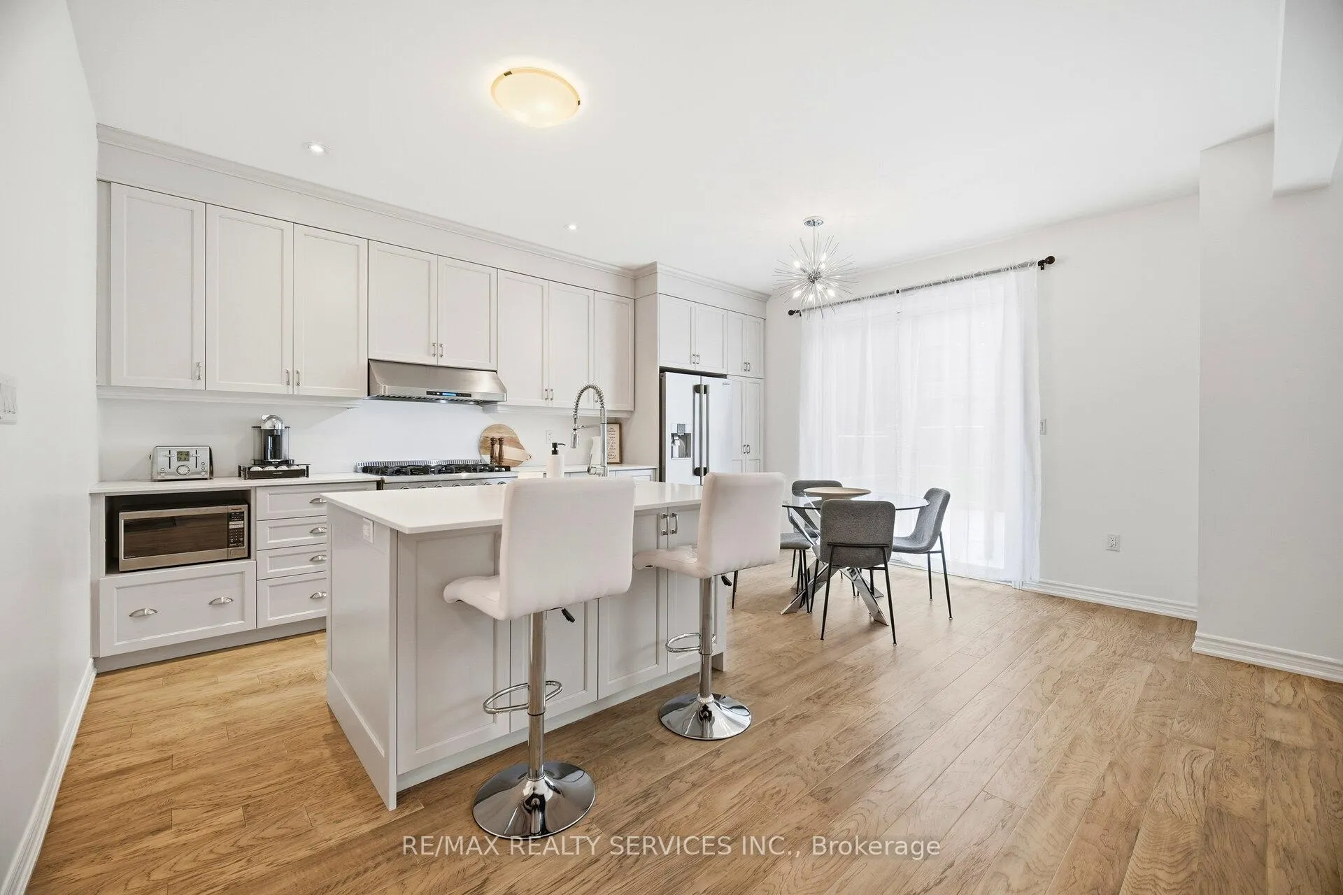 Photo 10 of 4062 Thomas Street, Lincoln, Beamsville — HOMEH