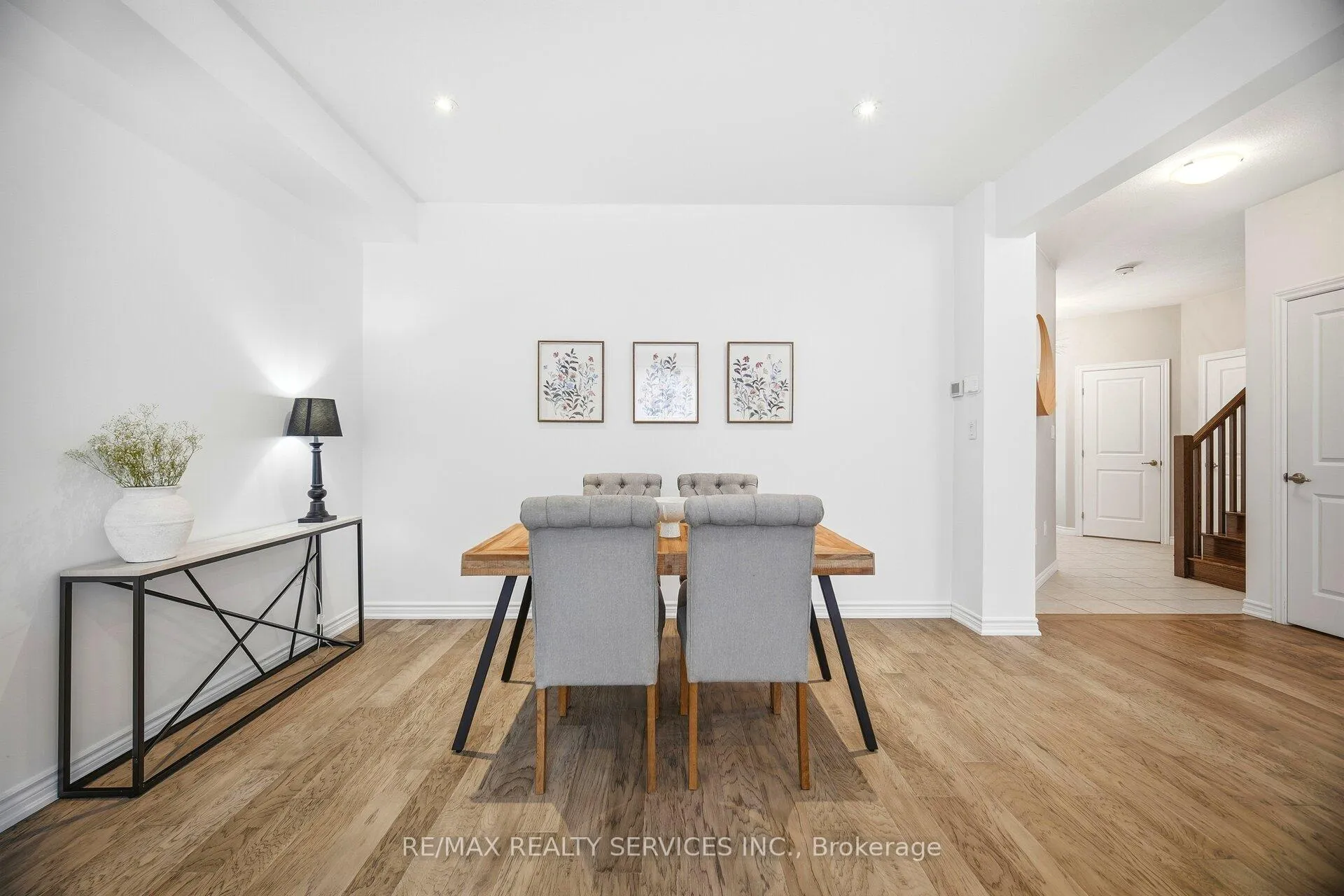 Photo 13 of 4062 Thomas Street, Lincoln, Beamsville — HOMEH