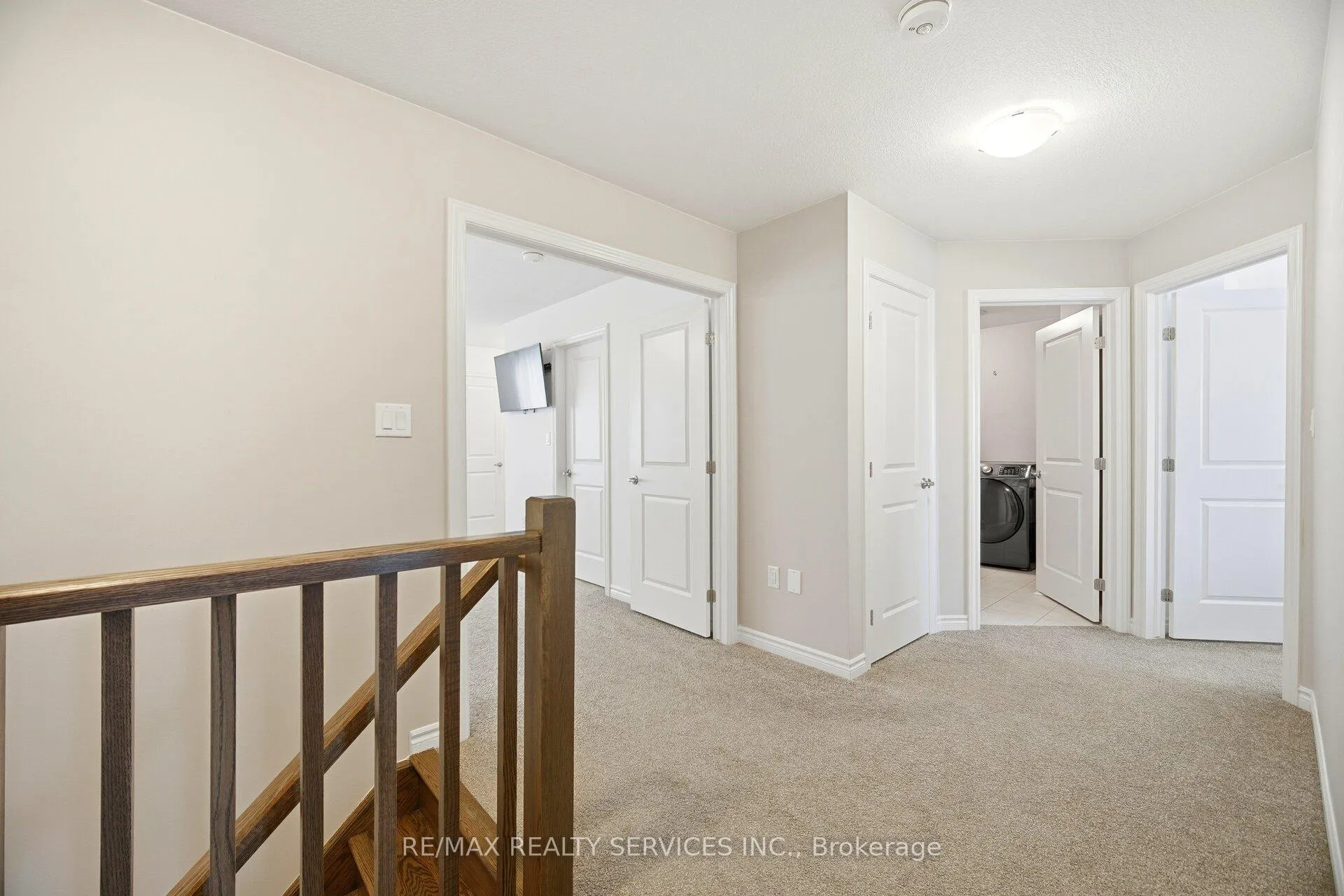 Photo 22 of 4062 Thomas Street, Lincoln, Beamsville — HOMEH