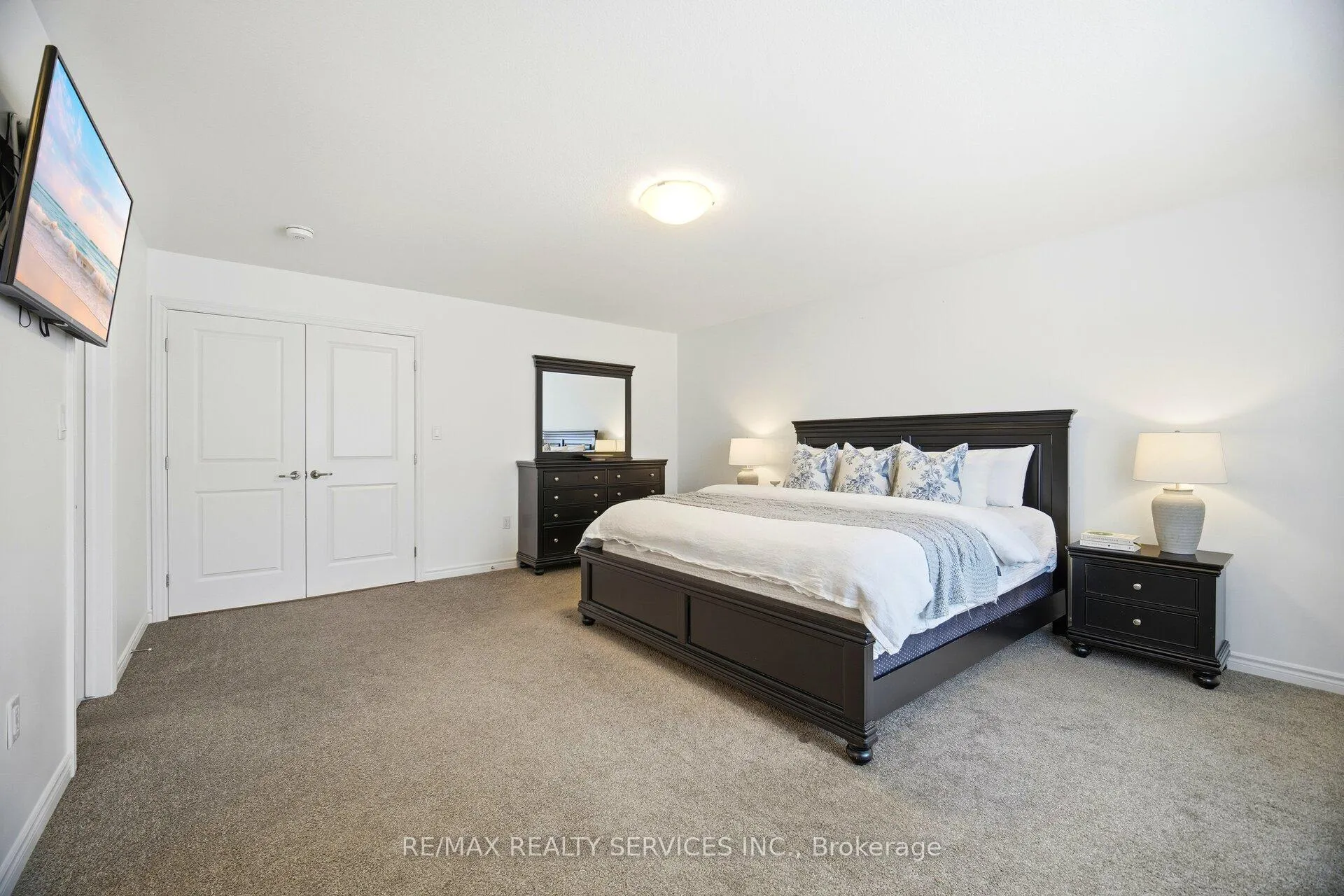 Photo 24 of 4062 Thomas Street, Lincoln, Beamsville — HOMEH