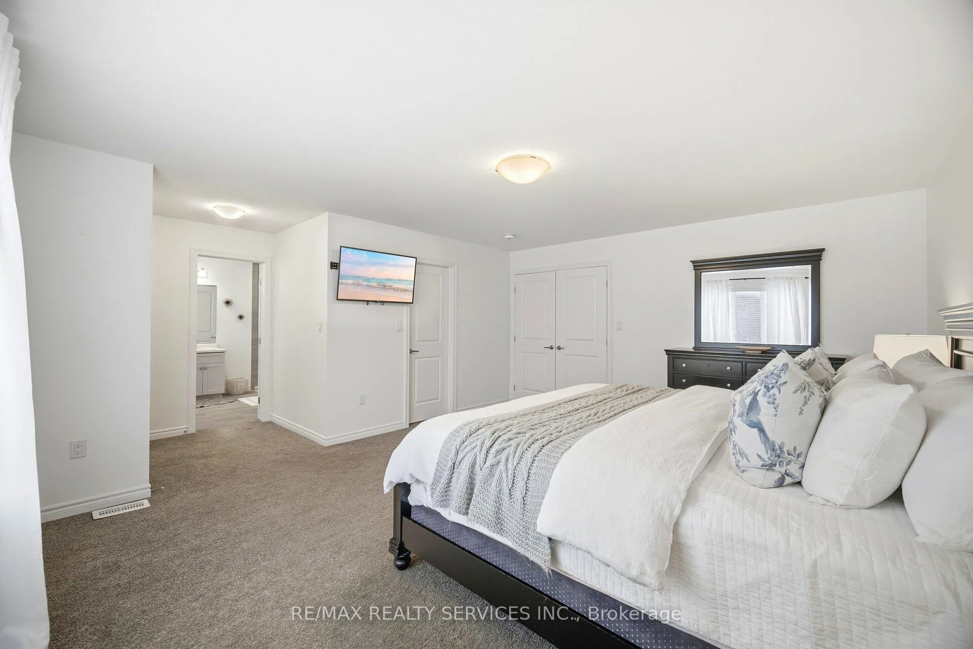 Photo 25 of 4062 Thomas Street, Lincoln, Beamsville — HOMEH