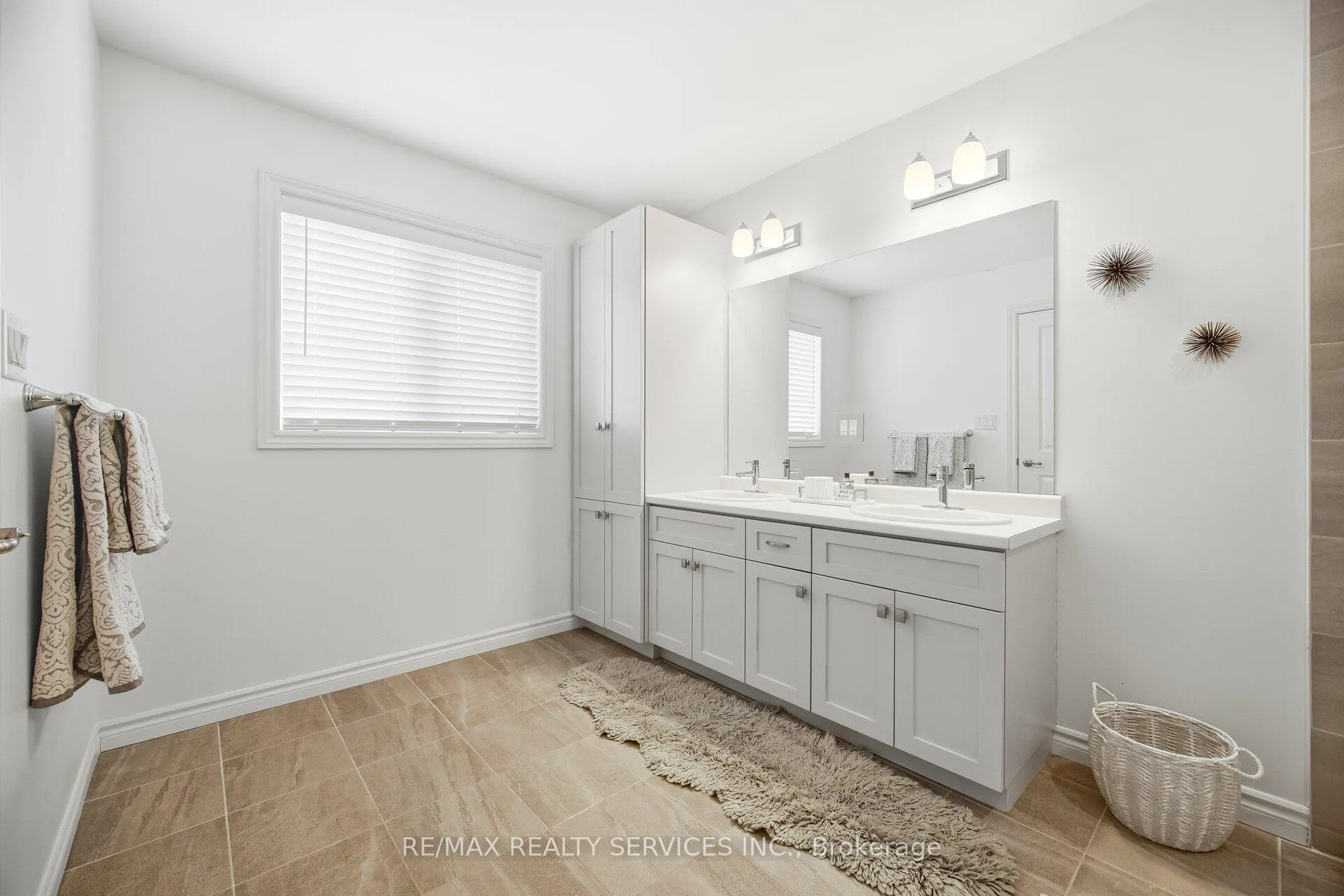 Photo 26 of 4062 Thomas Street, Lincoln, Beamsville — HOMEH