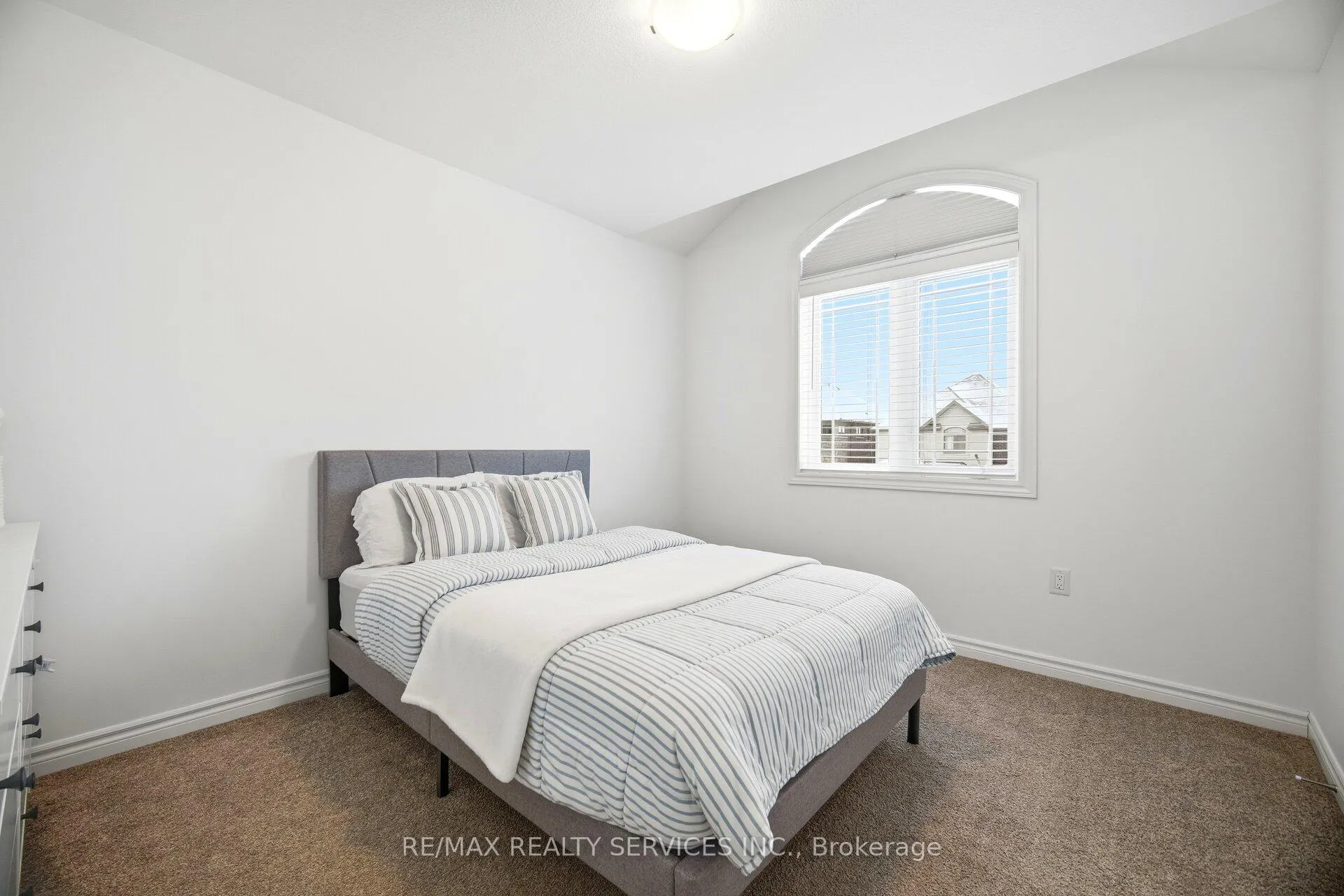 Photo 30 of 4062 Thomas Street, Lincoln, Beamsville — HOMEH