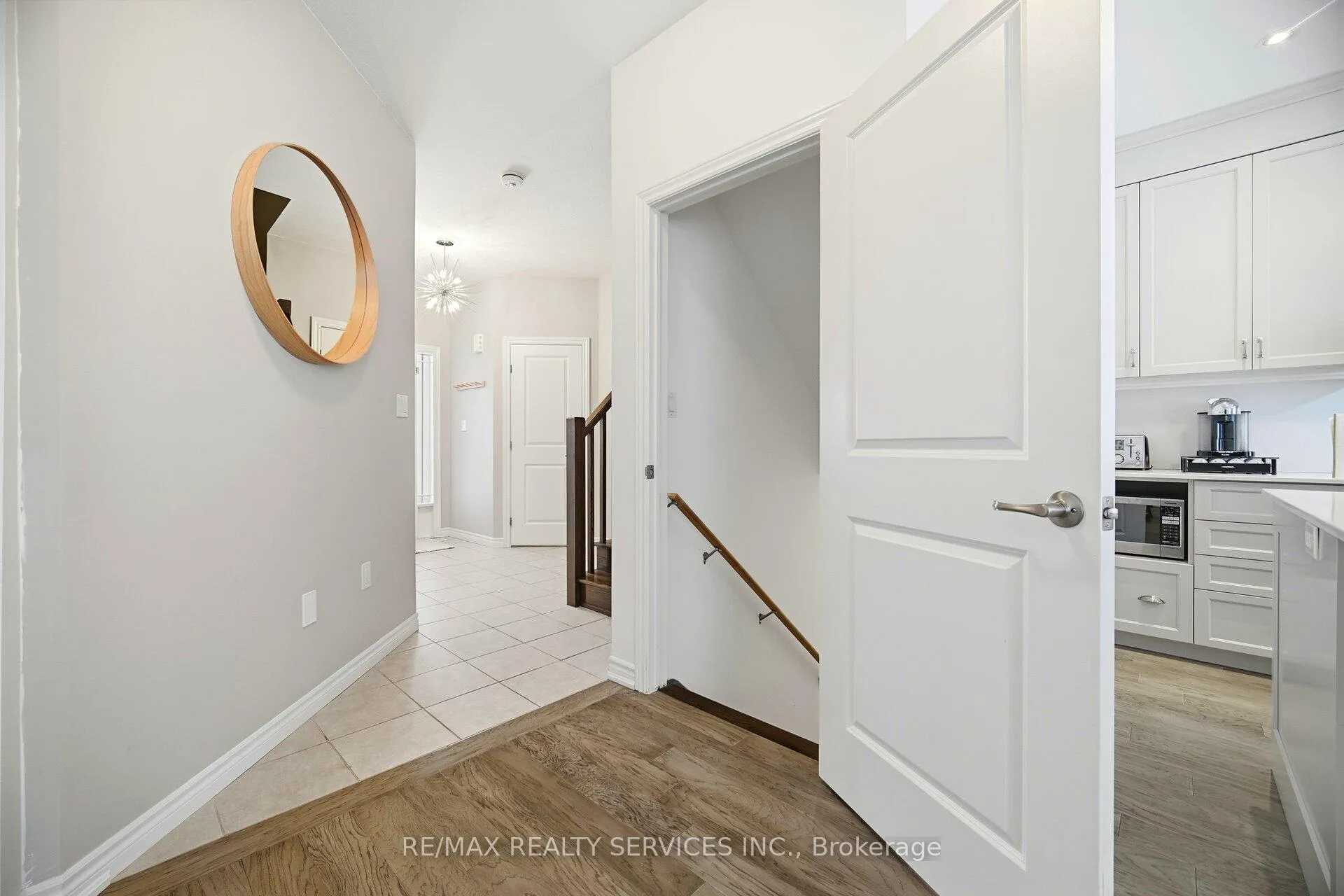 Photo 35 of 4062 Thomas Street, Lincoln, Beamsville — HOMEH