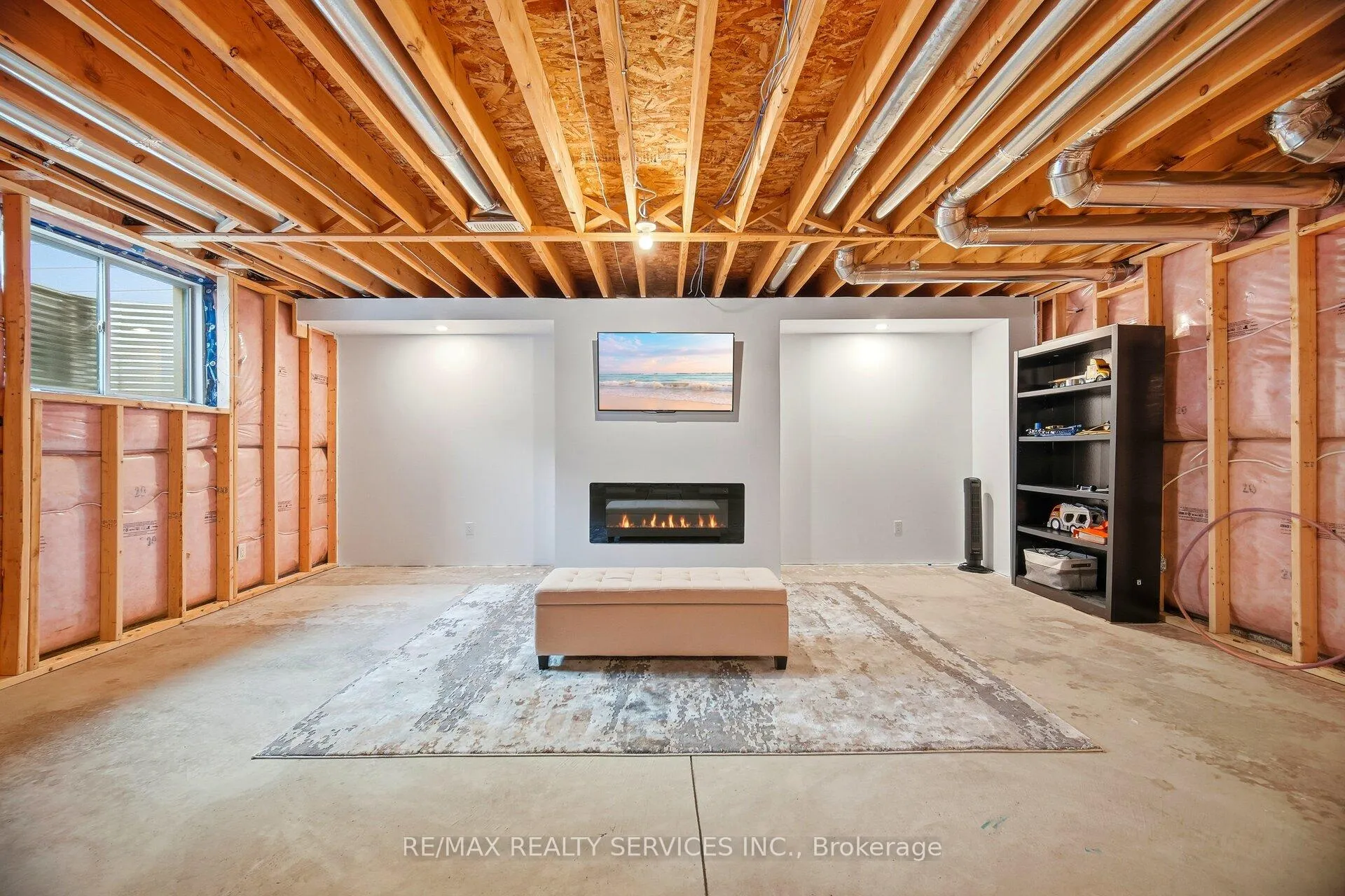 Photo 36 of 4062 Thomas Street, Lincoln, Beamsville — HOMEH